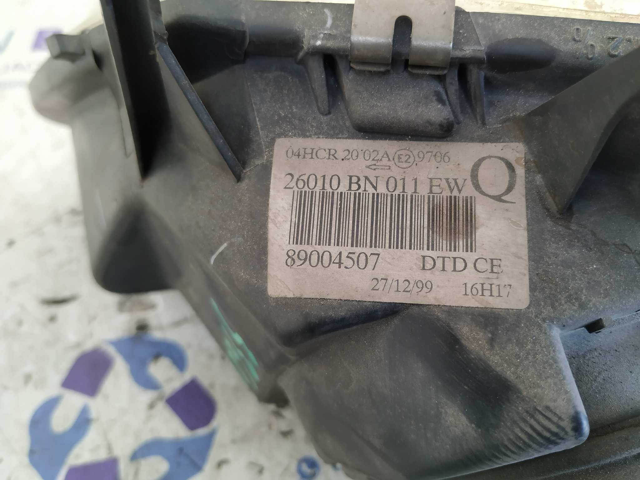 FARO DERECHO NISSAN ALMERA (N16/E) - vista 2