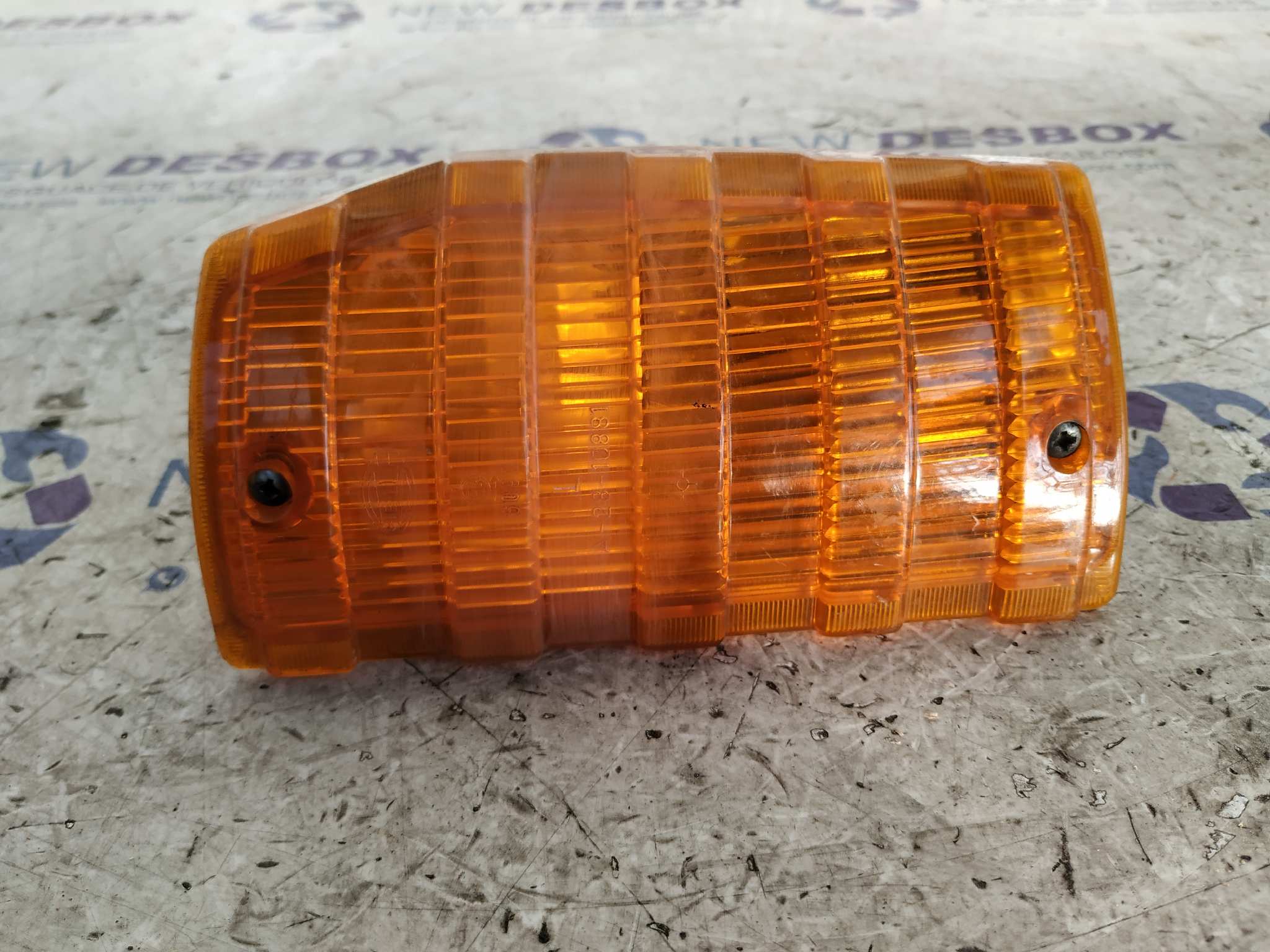 PILOTO DELANTERO IZQUIERDO MERCEDES MB 100