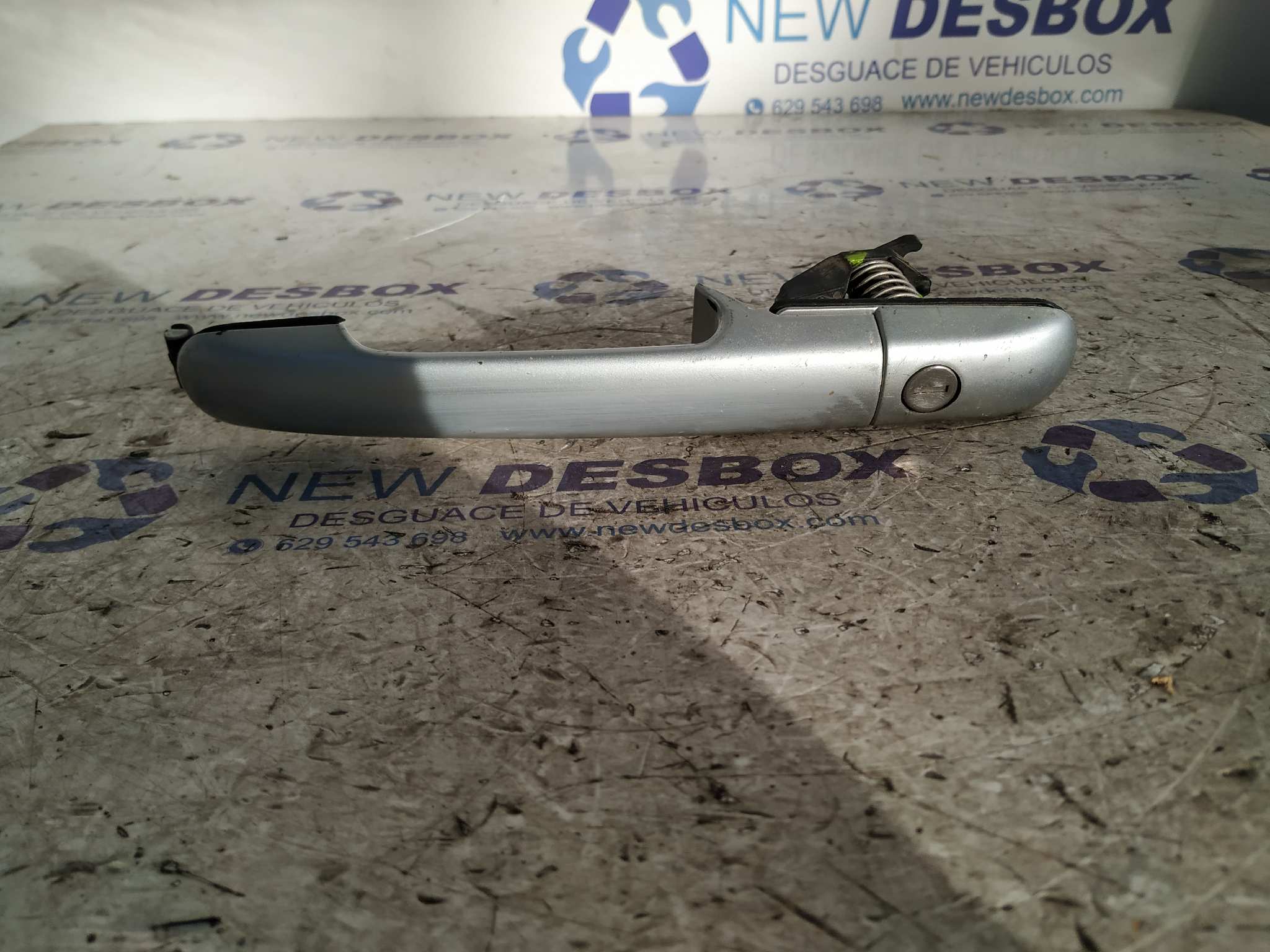 MANETA DELANTERA IZQUIERDA MERCEDES-BENZ VITO (W638) CAJA CERRADA