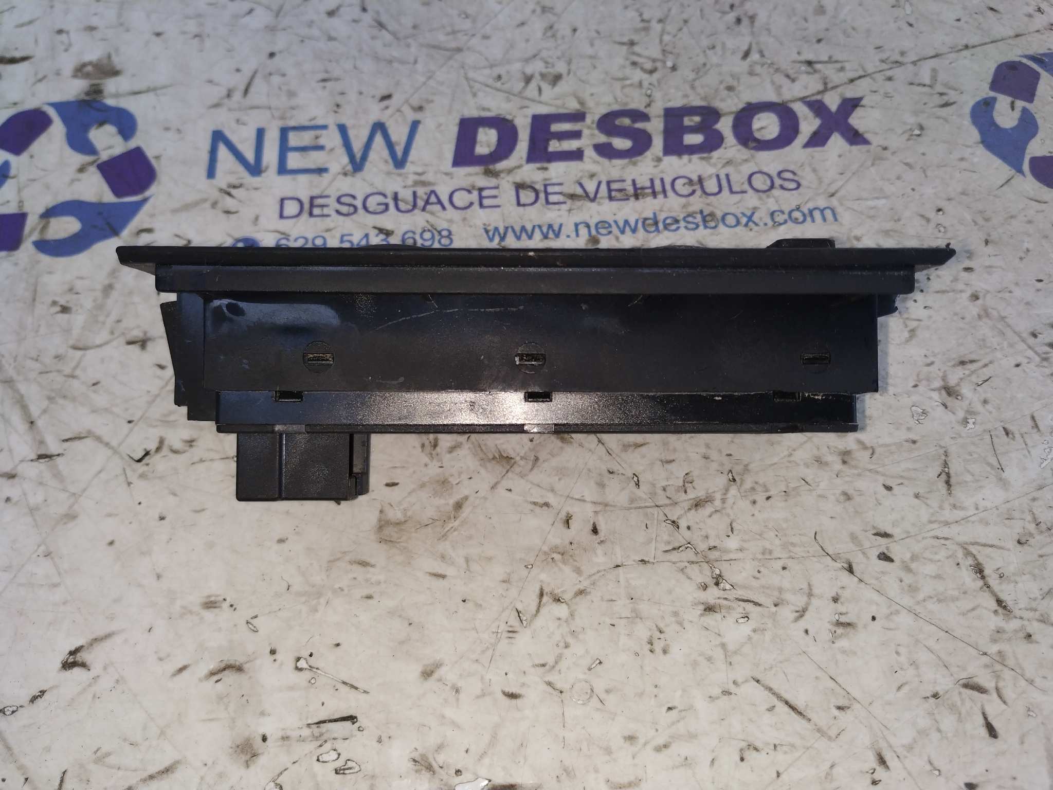 MANDO ELEVALUNAS DELANTERO IZQUIERDO AUDI A6 BERLINA (4B2) - vista 5