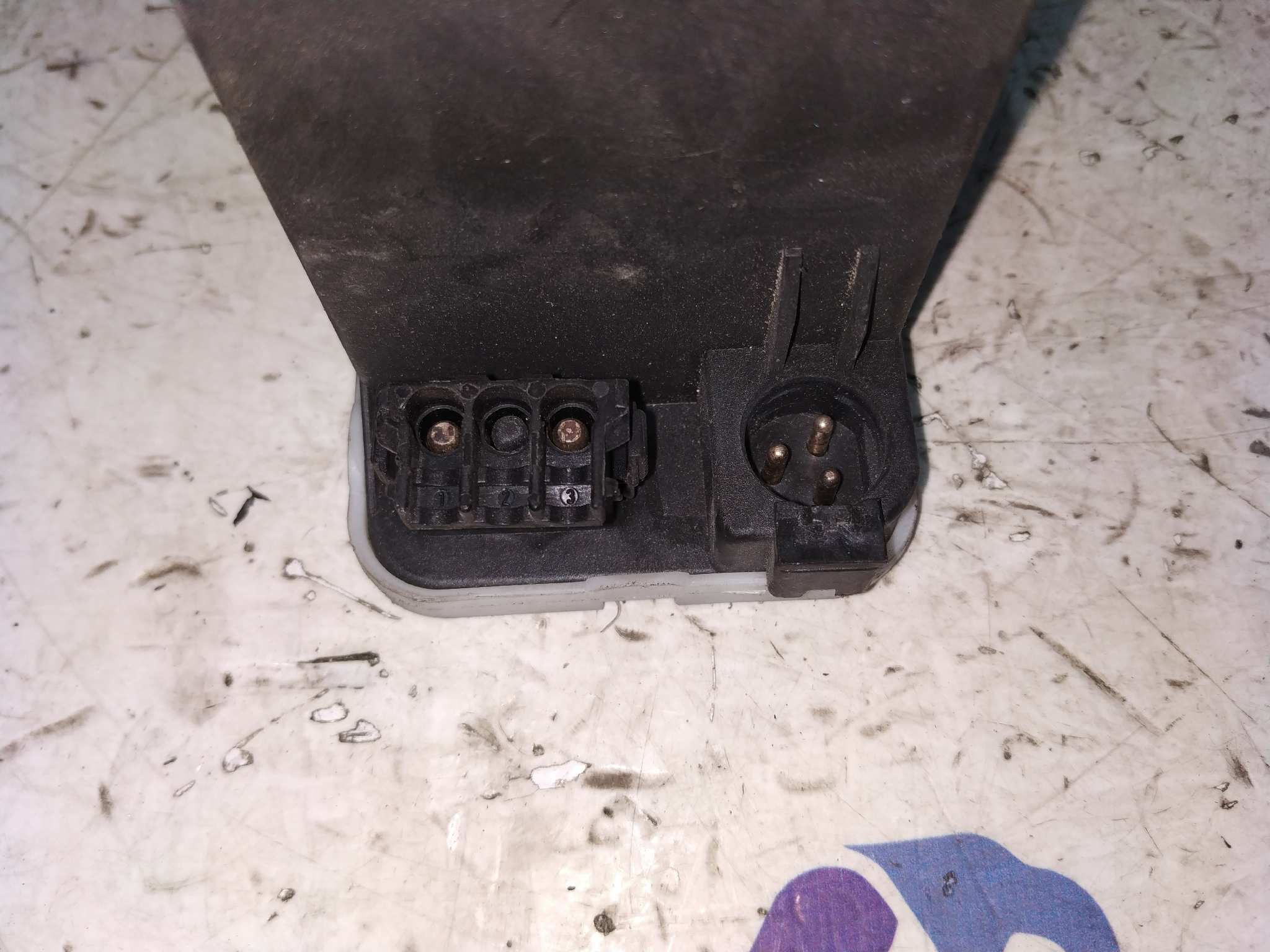 CENTRALITA CIERRE MERCEDES CLASE E (W124) - vista 2