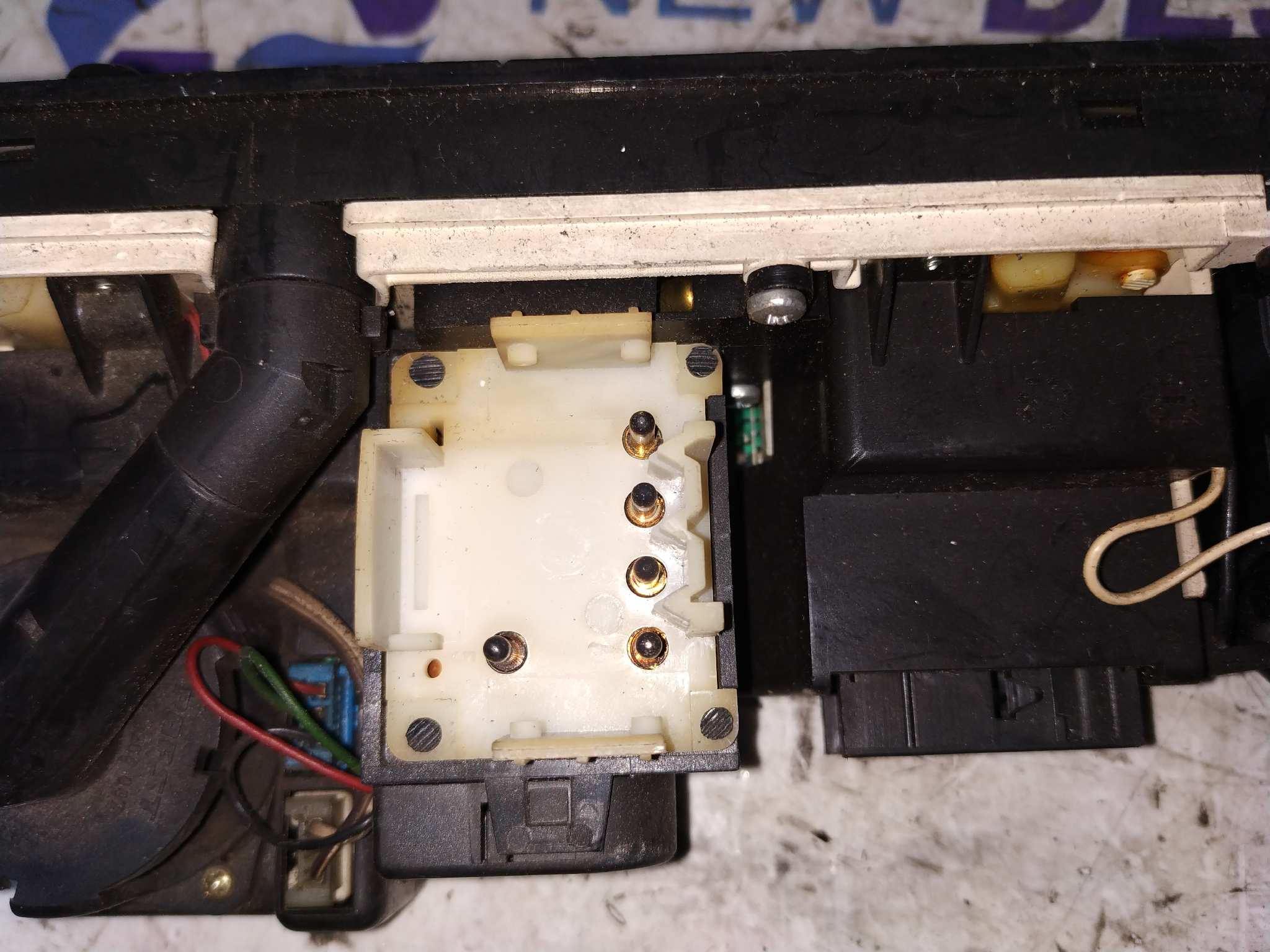 MANDO CALEFACCION / AIRE ACONDICIONADO BMW SERIE 5 BERLINA (E34) - vista 5