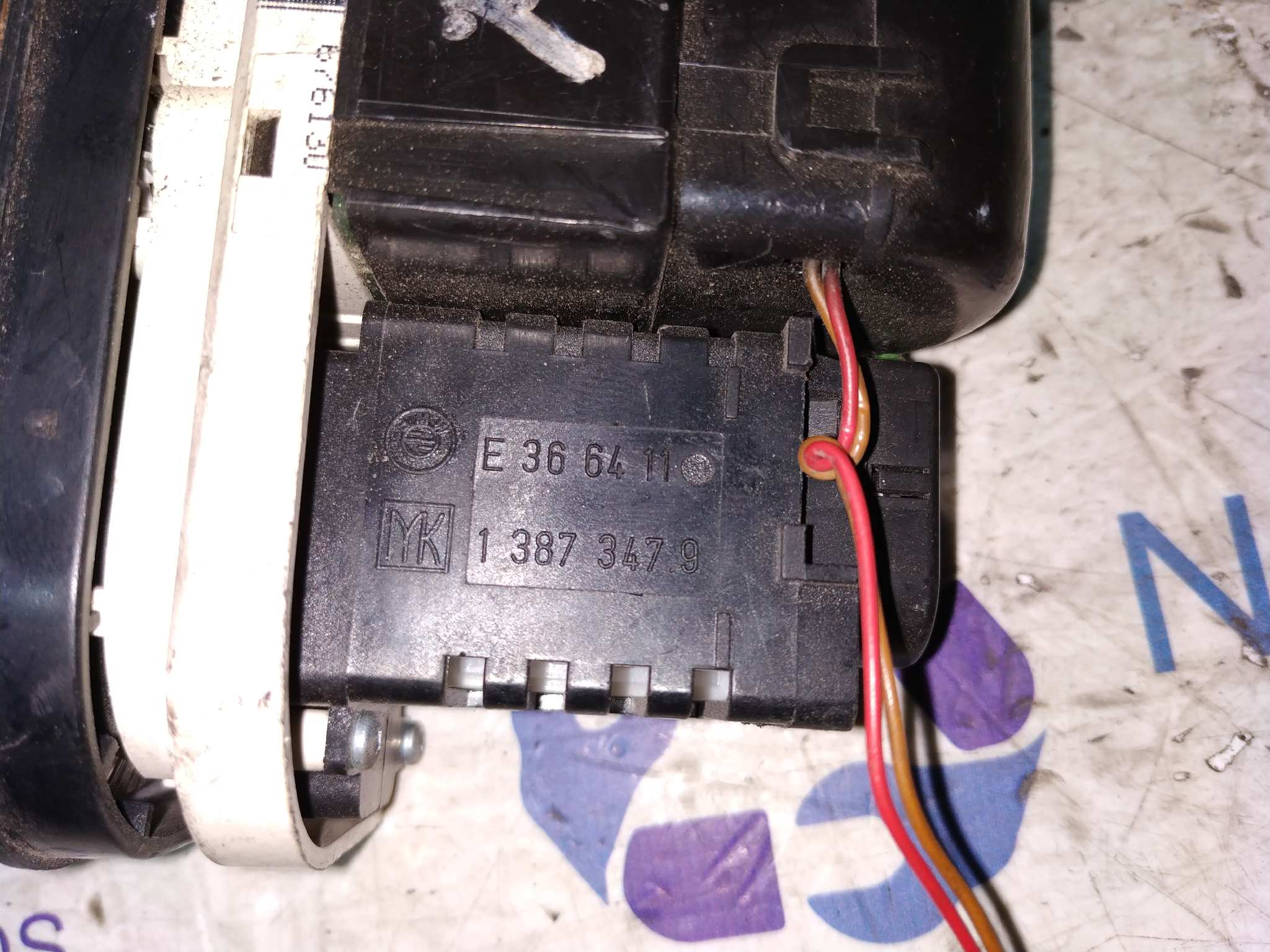 MANDO CALEFACCION / AIRE ACONDICIONADO BMW SERIE 3 BERLINA (E36) - vista 2