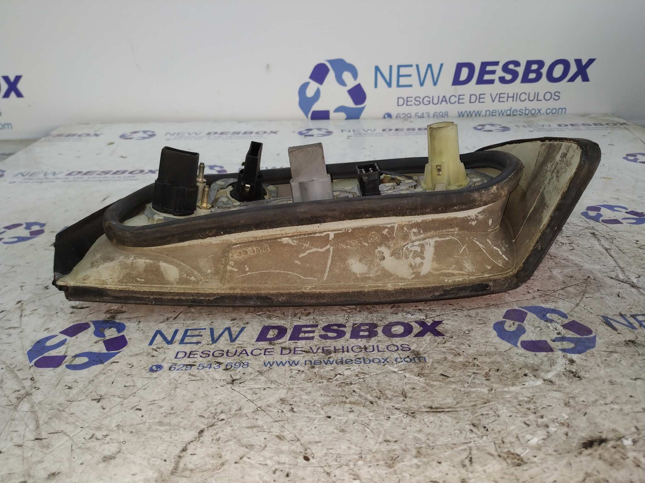 PILOTO TRASERO IZQUIERDO BMW SERIE 3 COUPE (E36) - vista 5