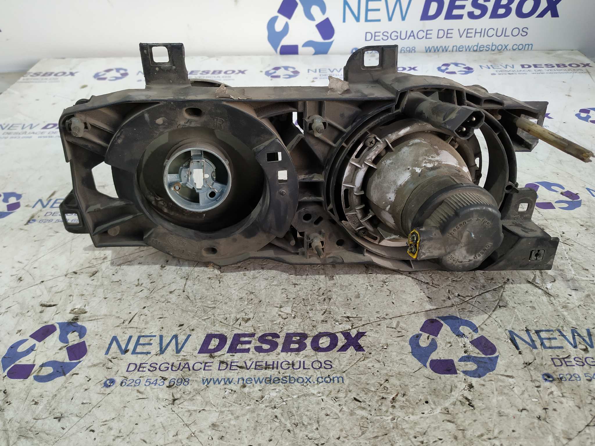 FARO DERECHO BMW SERIE 5 BERLINA (E34) - vista 2