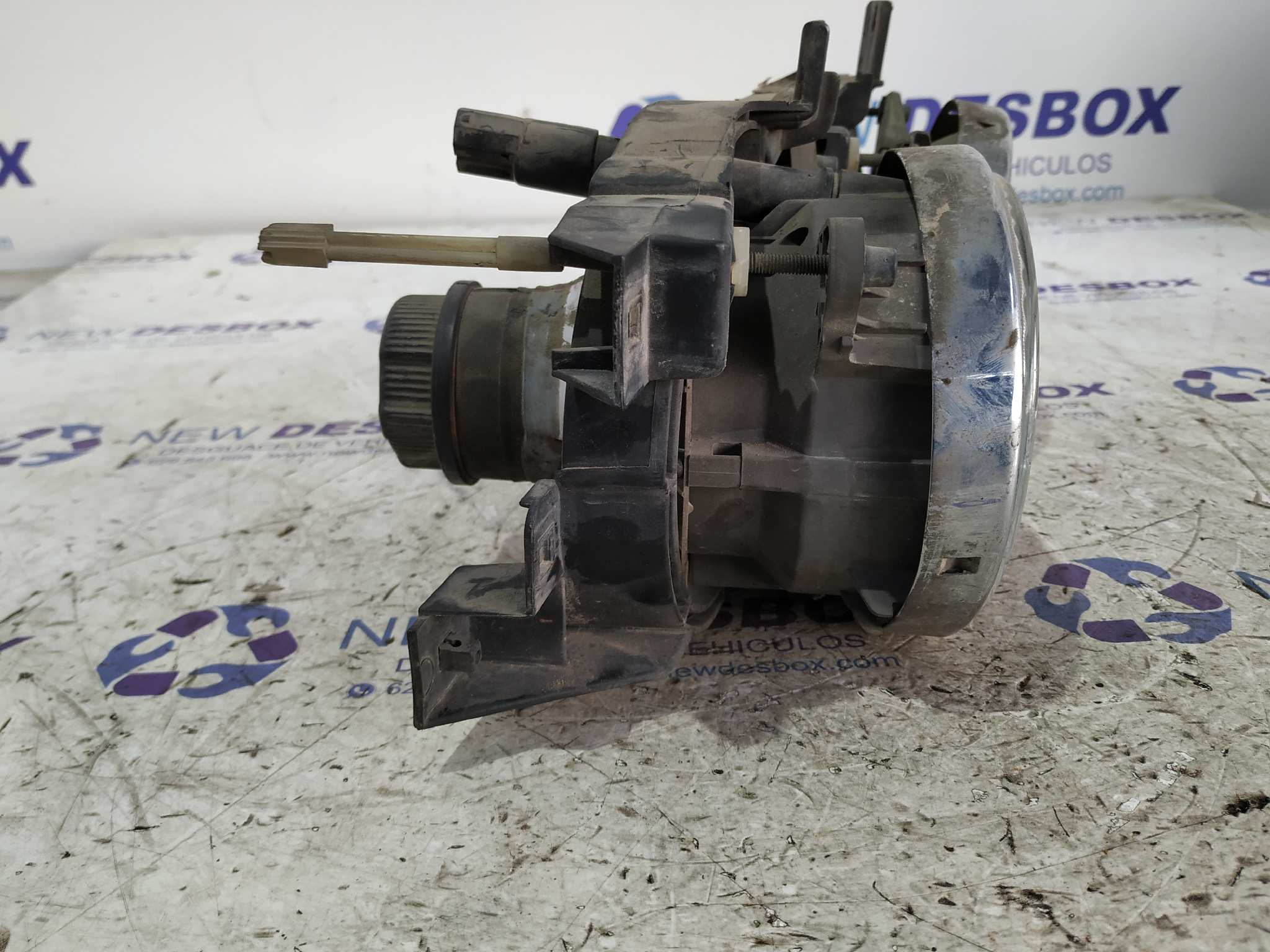 FARO DERECHO BMW SERIE 5 BERLINA (E34) - vista 4