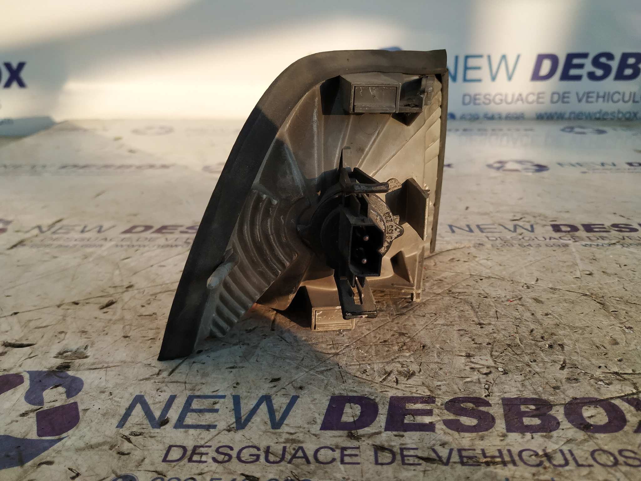 PILOTO DELANTERO IZQUIERDO BMW SERIE 3 COMPACTO (E36) - vista 4