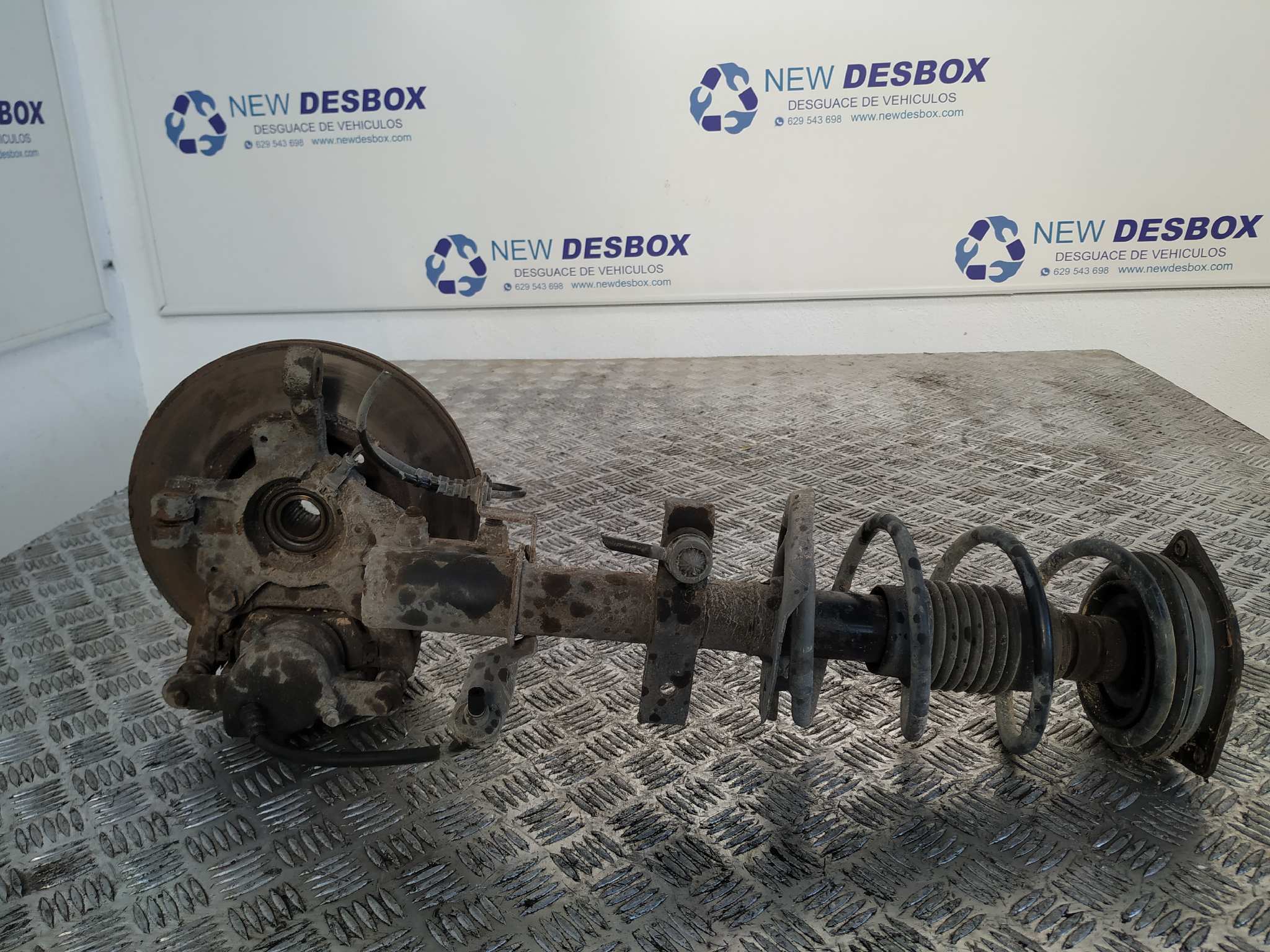 MANGUETA DELANTERA IZQUIERDA RENAULT CLIO III