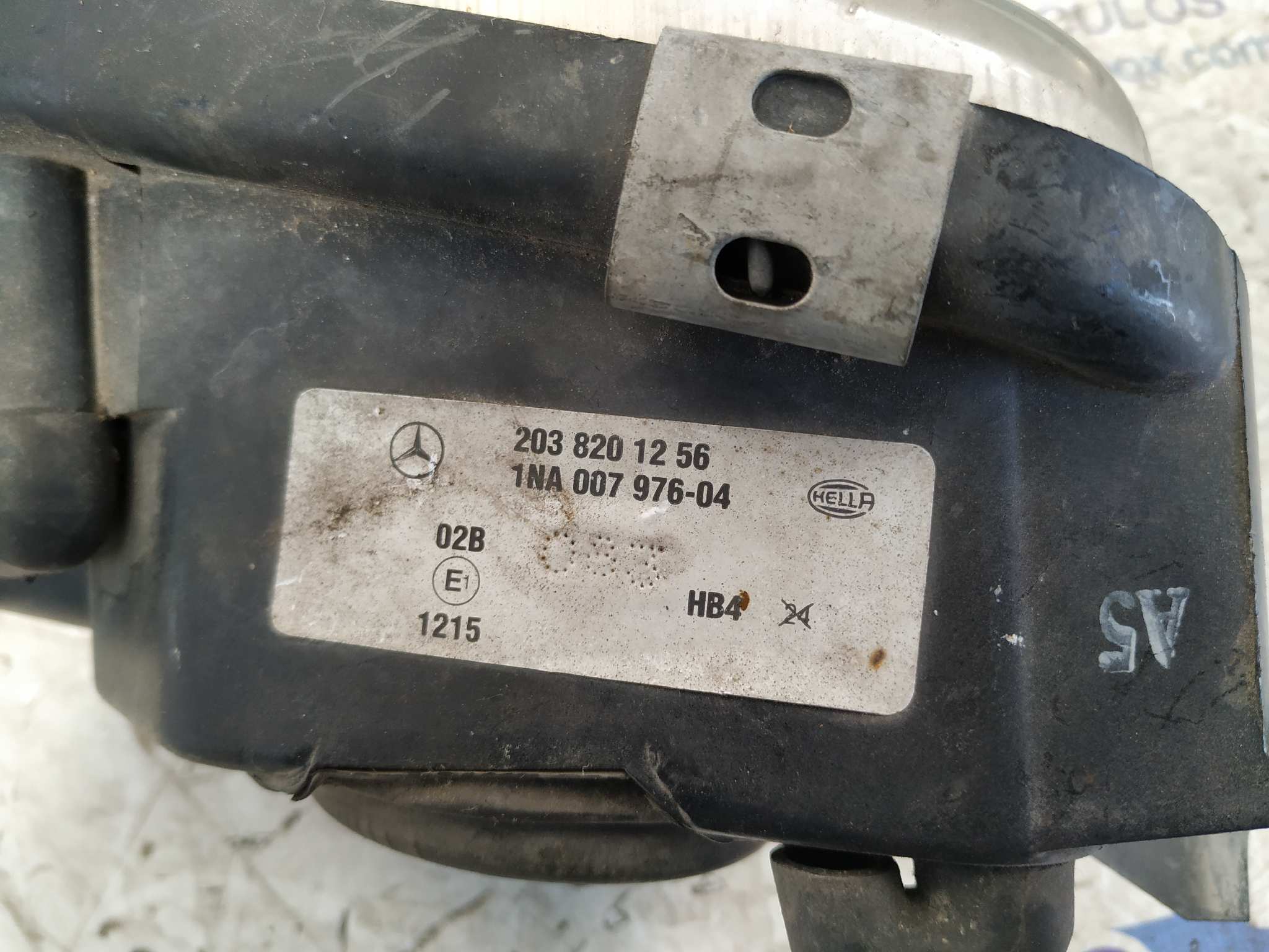 FARO ANTINIEBLA DERECHO MERCEDES CLASE CLK (W209) - vista 3