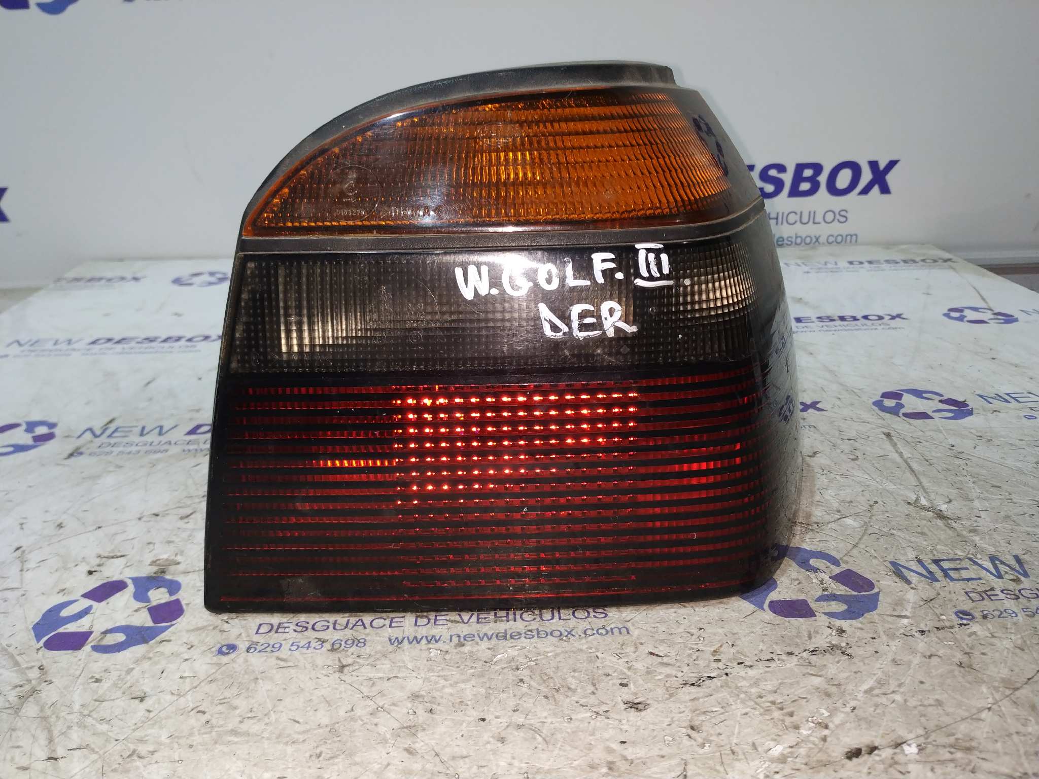 PILOTO TRASERO DERECHO VOLKSWAGEN GOLF III BERLINA (1H1)