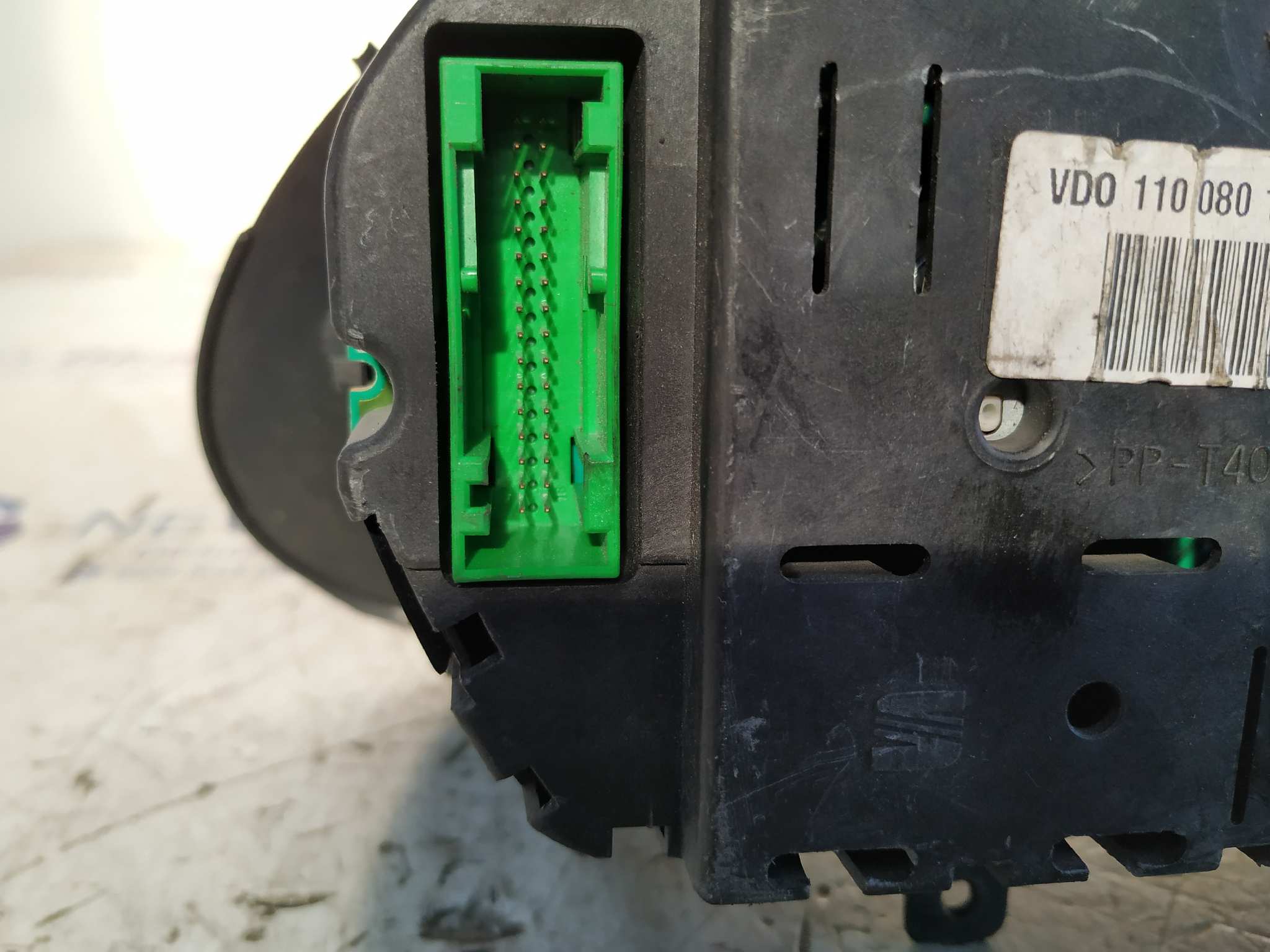 CUADRO INSTRUMENTOS SEAT CORDOBA BERLINA (6L2) - vista 2