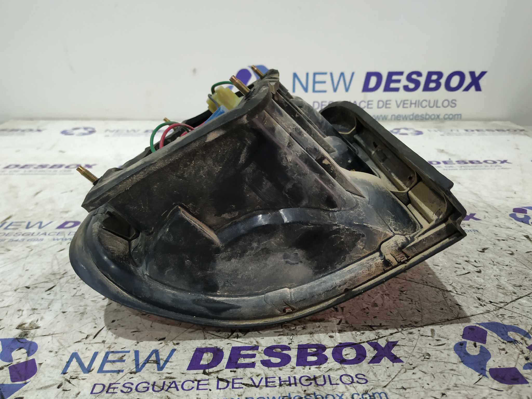 PILOTO TRASERO DERECHO KIA SPORTAGE - vista 3