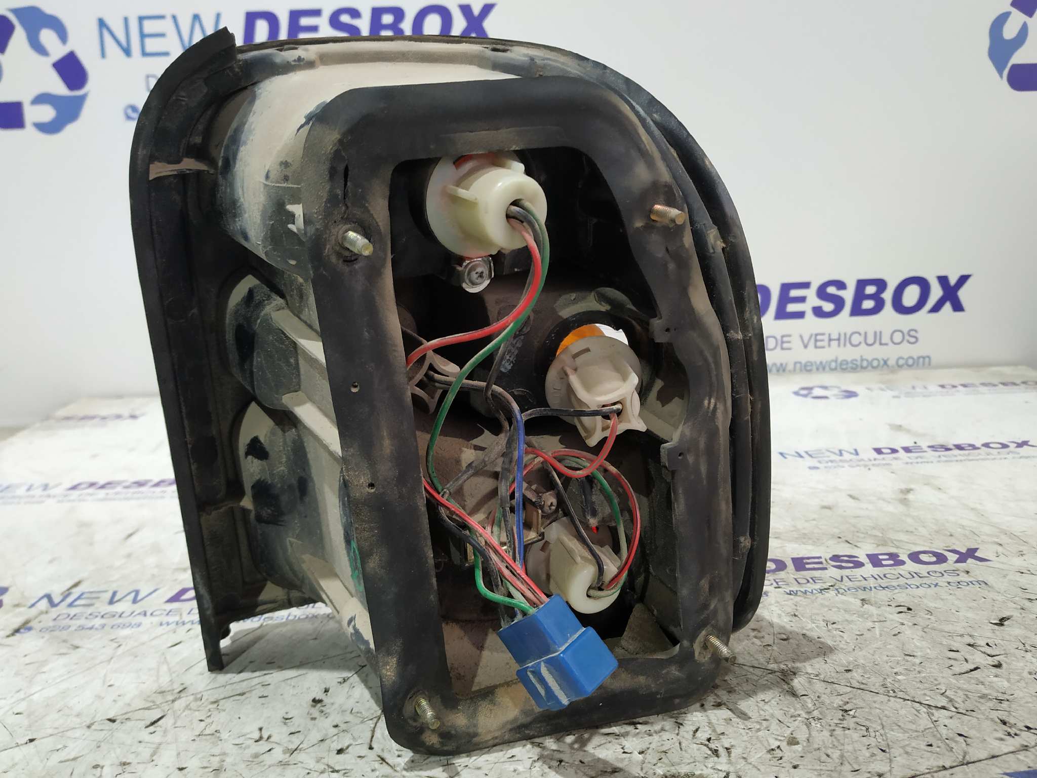 PILOTO TRASERO IZQUIERDO KIA SPORTAGE - vista 3