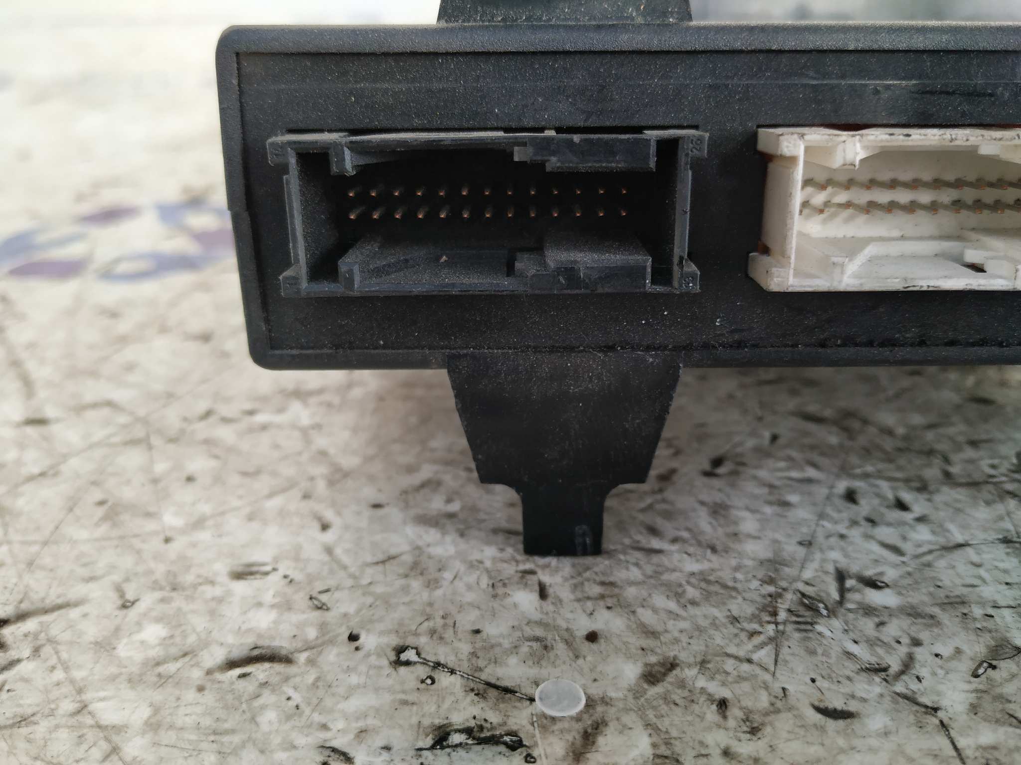 MODULO ELECTRONICO BMW SERIE 3 BERLINA (E36) - vista 4