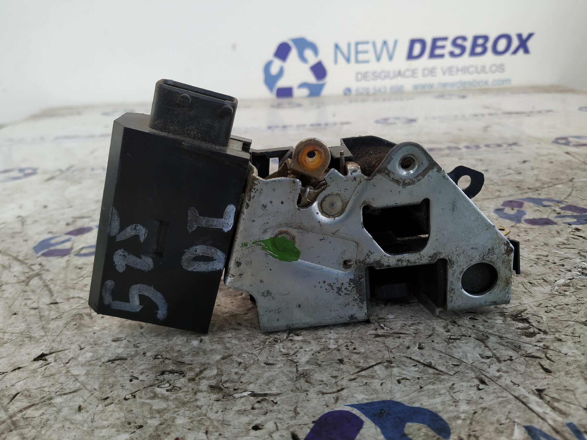 CERRADURA PUERTA DELANTERA IZQUIERDA BMW SERIE 5 BERLINA (E34) - vista 4