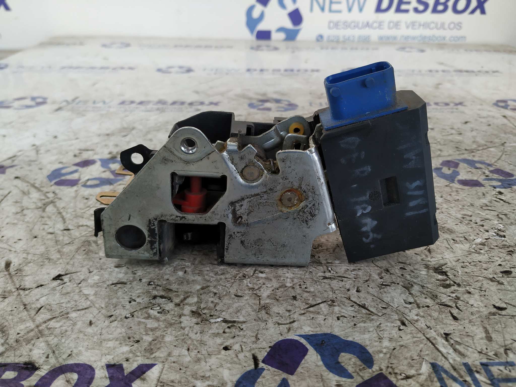 CERRADURA PUERTA TRASERA DERECHA BMW SERIE 3 BERLINA (E36) - vista 4