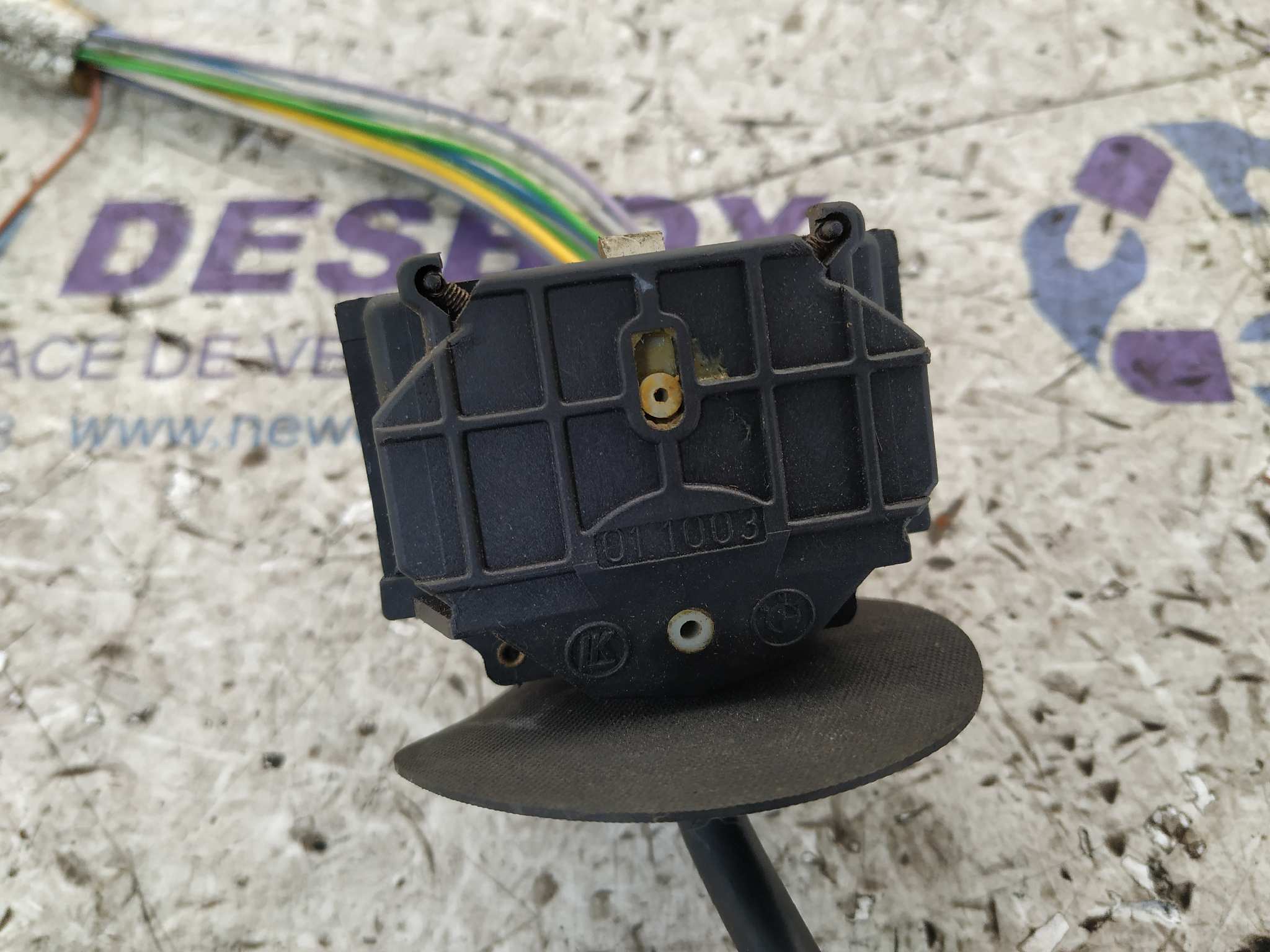 MANDO INTERMITENTES BMW SERIE 3 BERLINA (E36) - vista 2