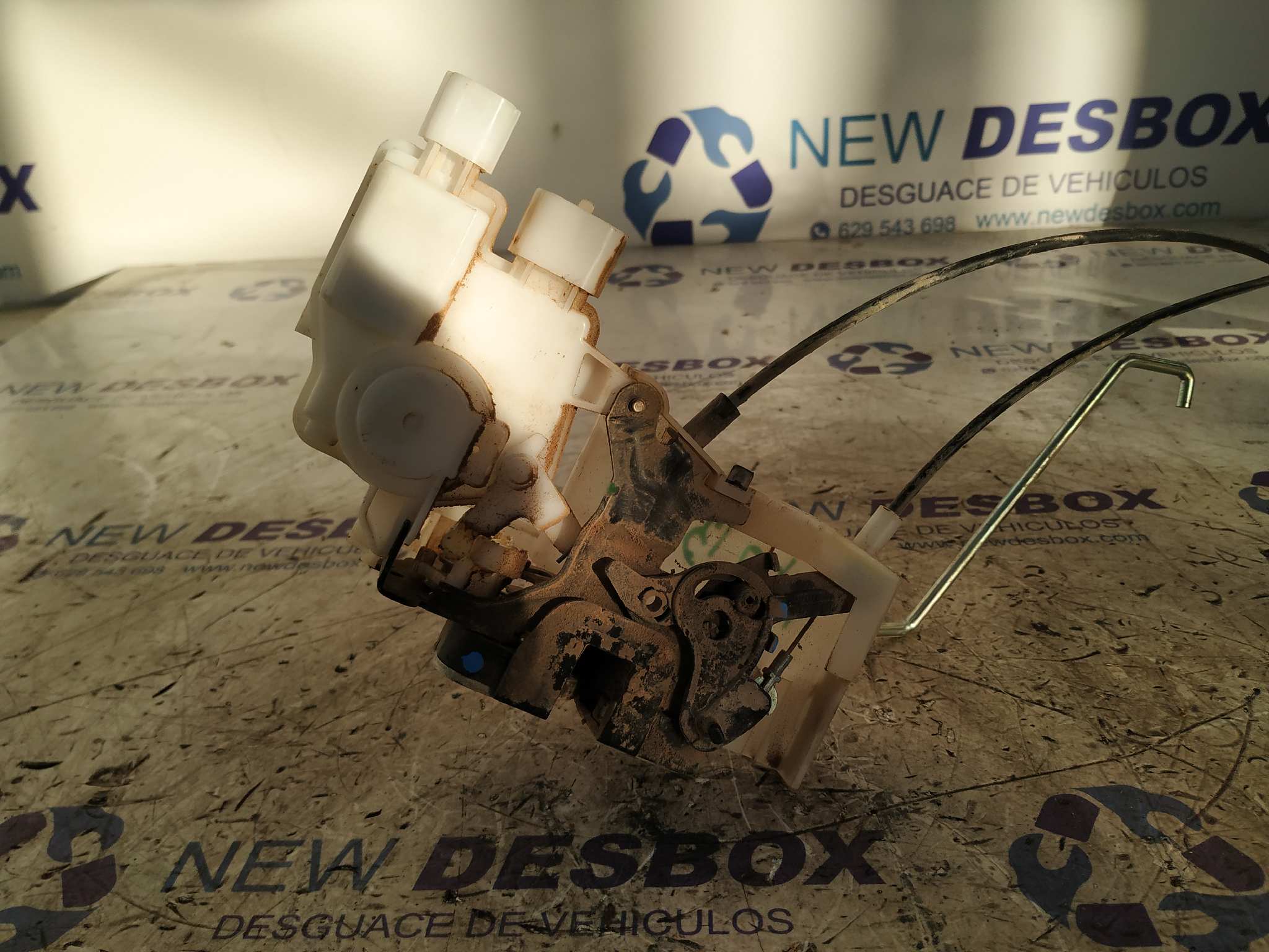 CERRADURA PUERTA TRASERA DERECHA FORD RANGER (ES) - vista 2