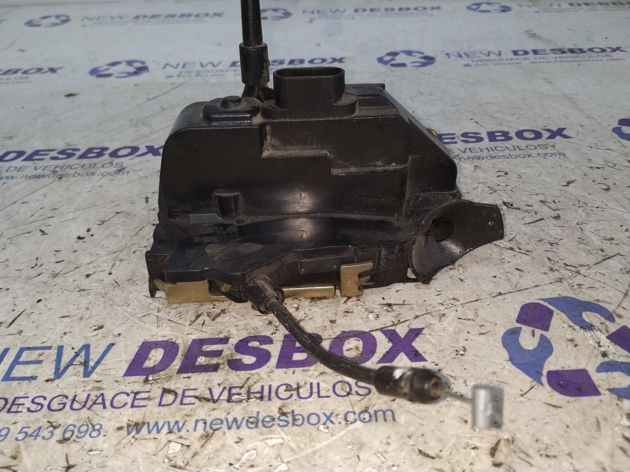 CERRADURA PUERTA DELANTERA DERECHA RENAULT MEGANE II BERLINA 3P