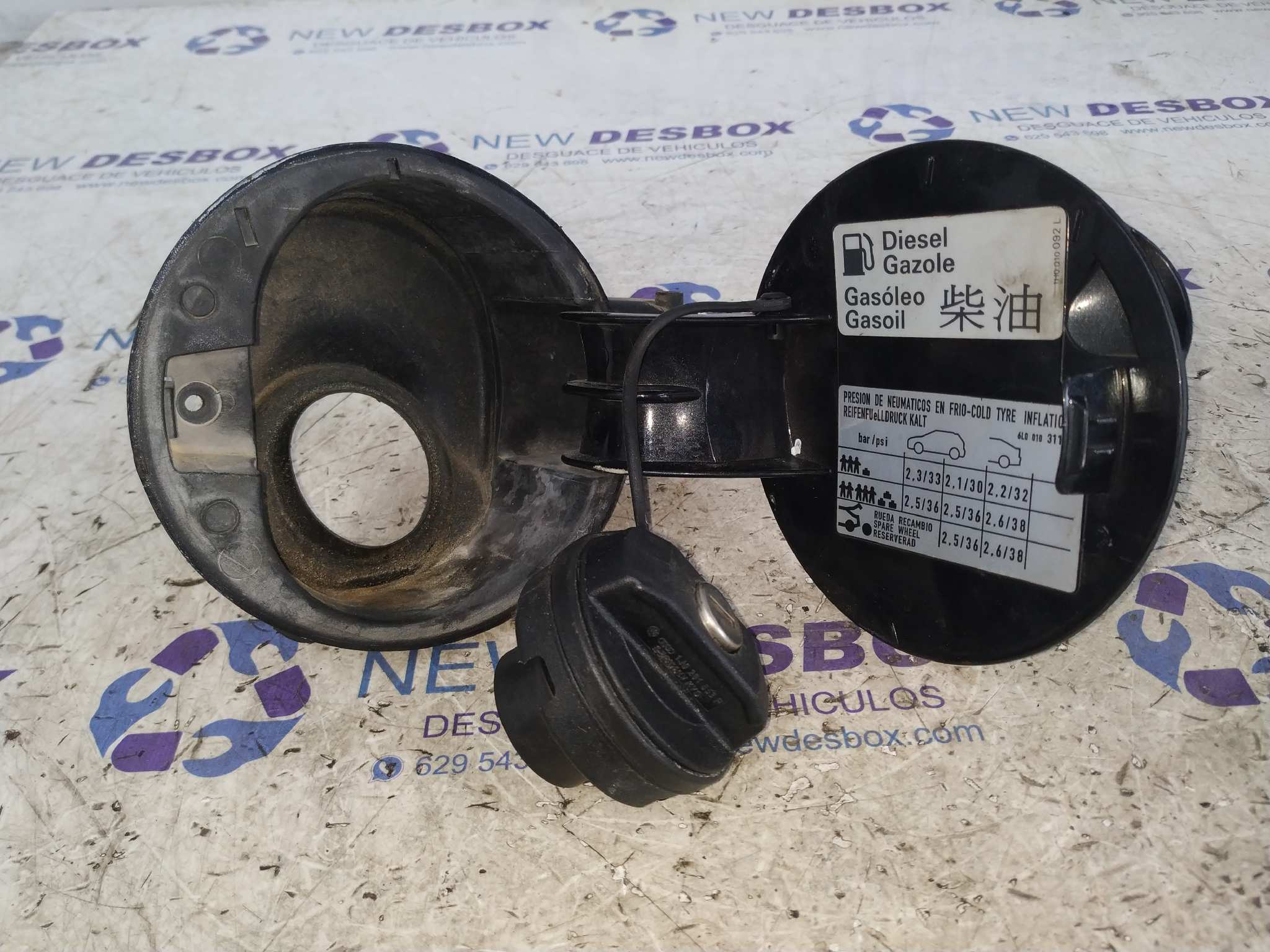 TAPA EXTERIOR COMBUSTIBLE SEAT CORDOBA BERLINA (6L2) - vista 4