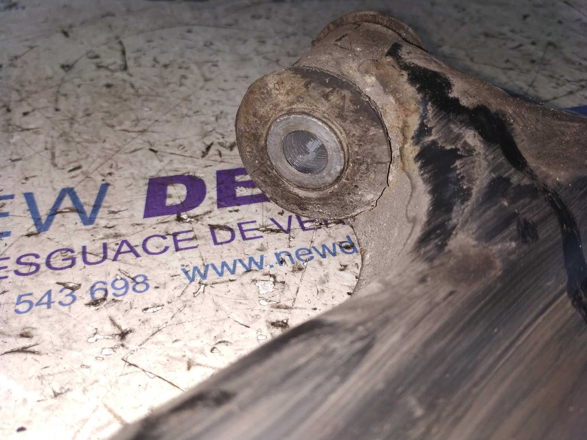 BRAZO DERECHO INFERIOR DELANTERO RENAULT CLIO III - vista 5