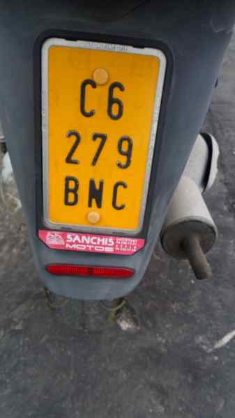 PILOTO TRASERO CENTRAL GILERA RUNNER - vista 8