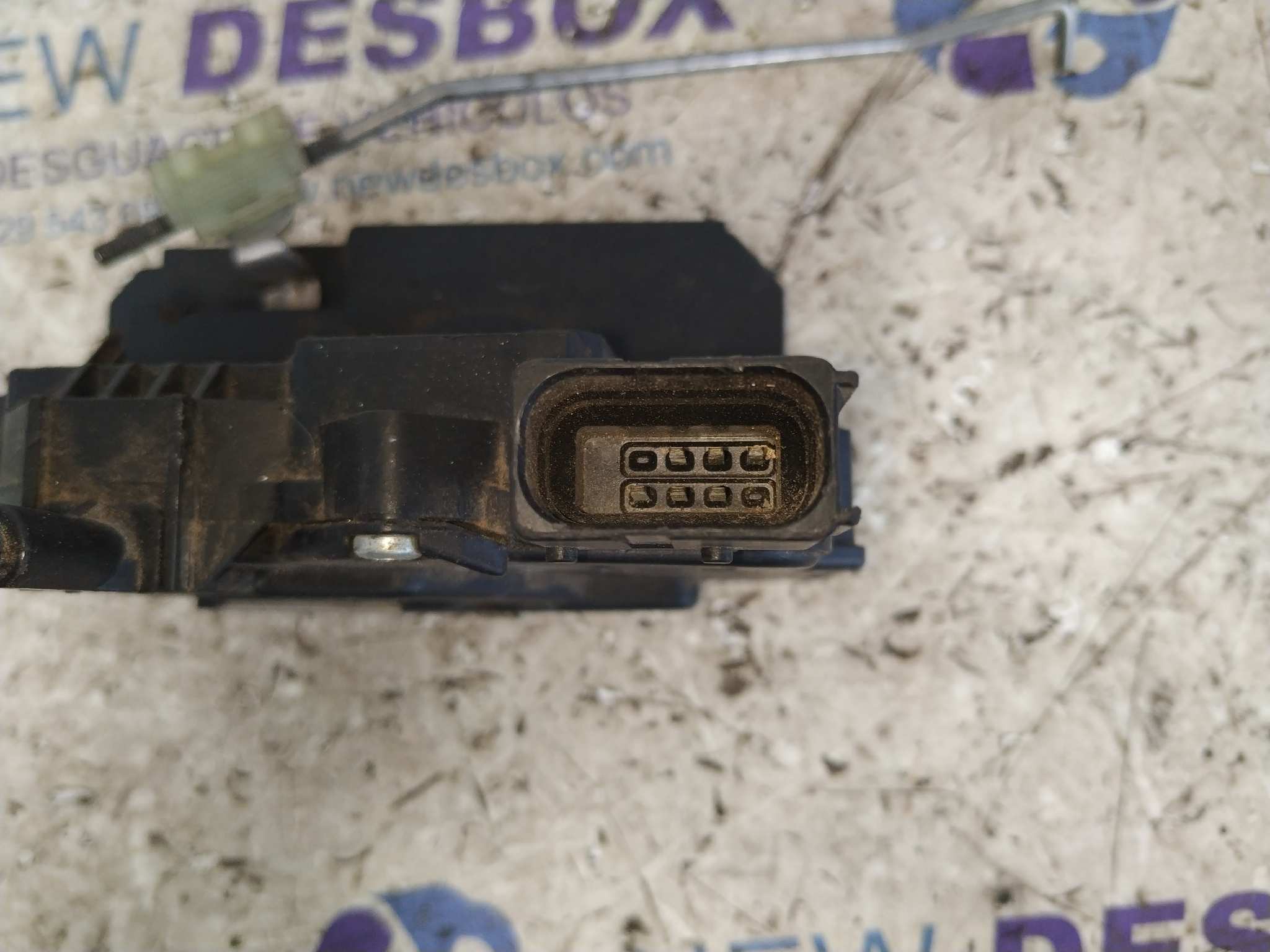 CERRADURA PUERTA DELANTERA DERECHA OPEL CORSA D 1.2 16V CAT (Z 12 XEP / LB4) - vista 4