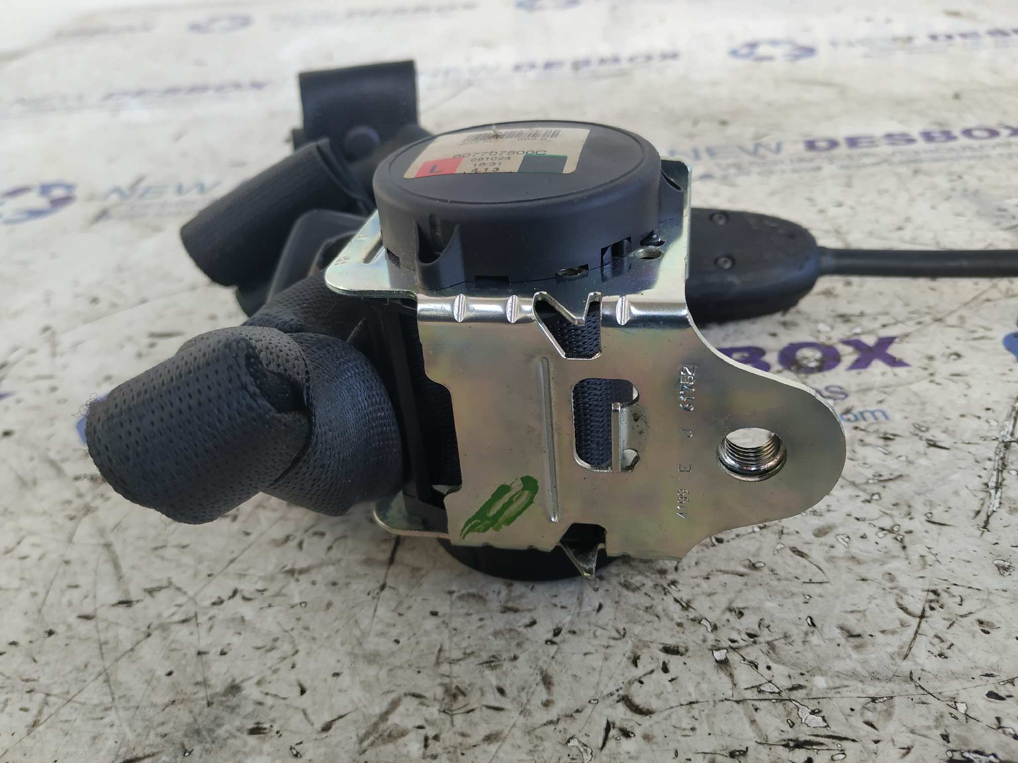 CINTURON DELANTERO IZQUIERDO OPEL CORSA D - vista 2