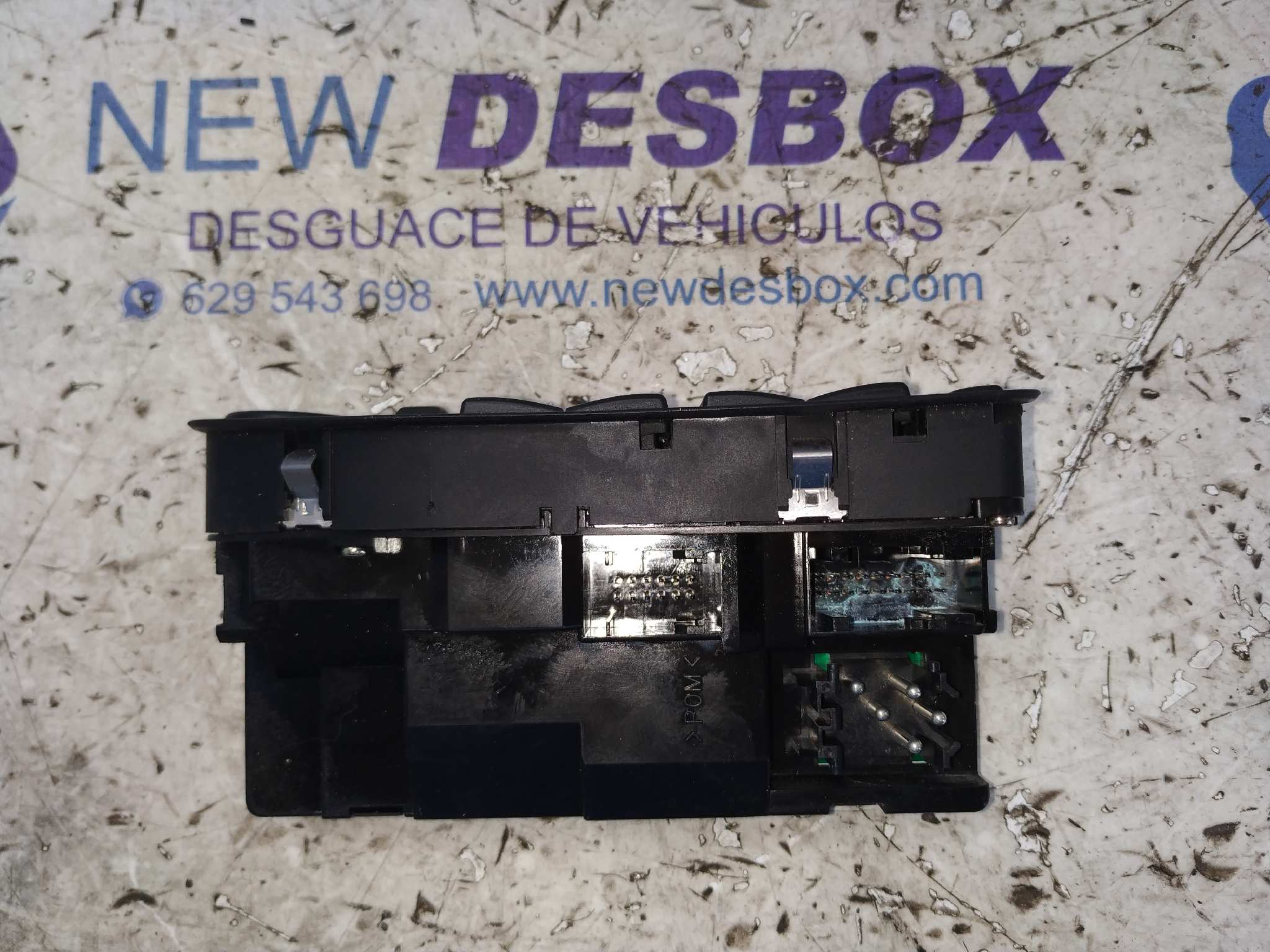 MANDO ELEVALUNAS DELANTERO IZQUIERDO BMW SERIE 5 BERLINA (E39) - vista 4