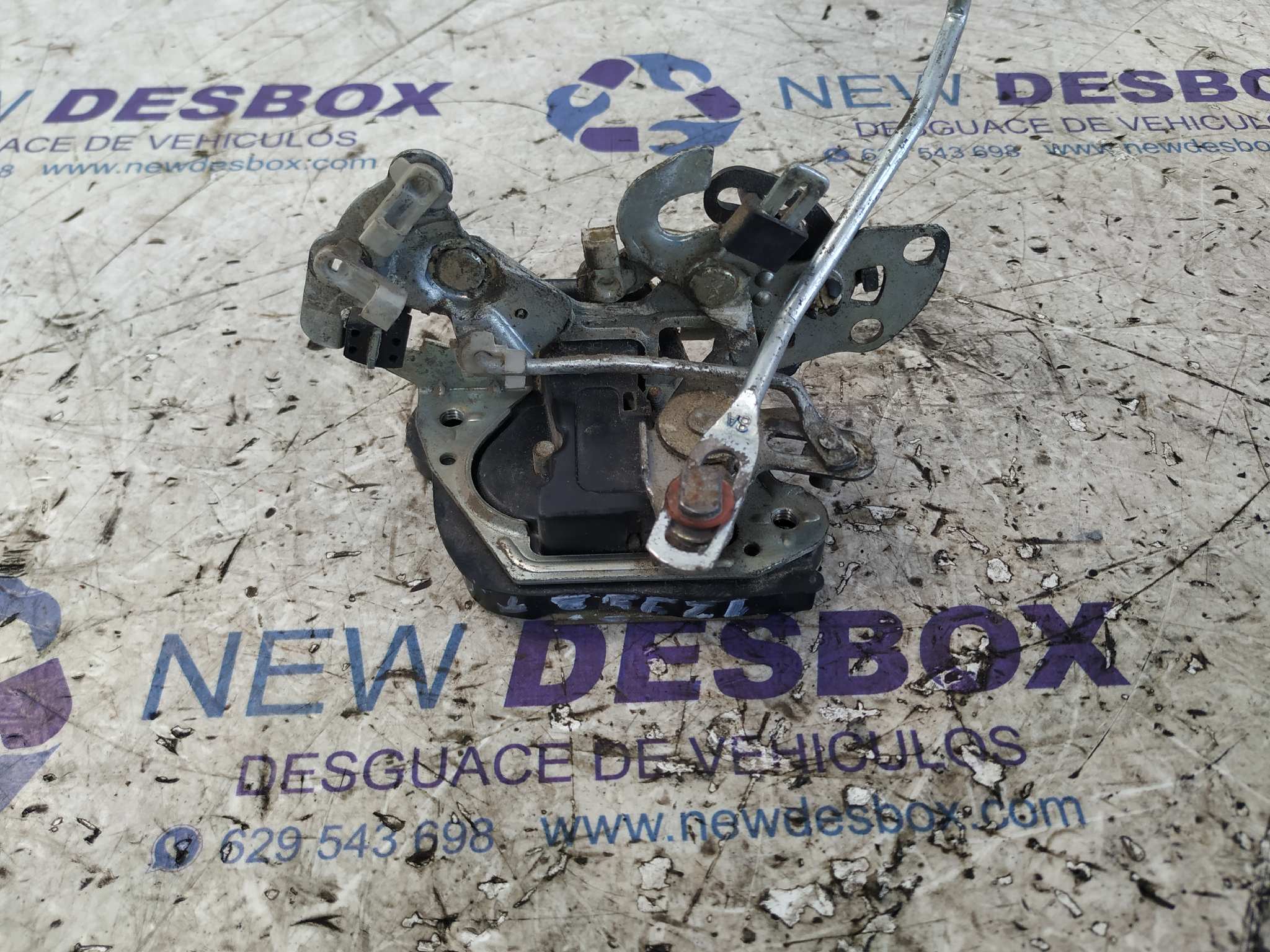 CERRADURA PUERTA TRASERA DERECHA OPEL MONTEREY