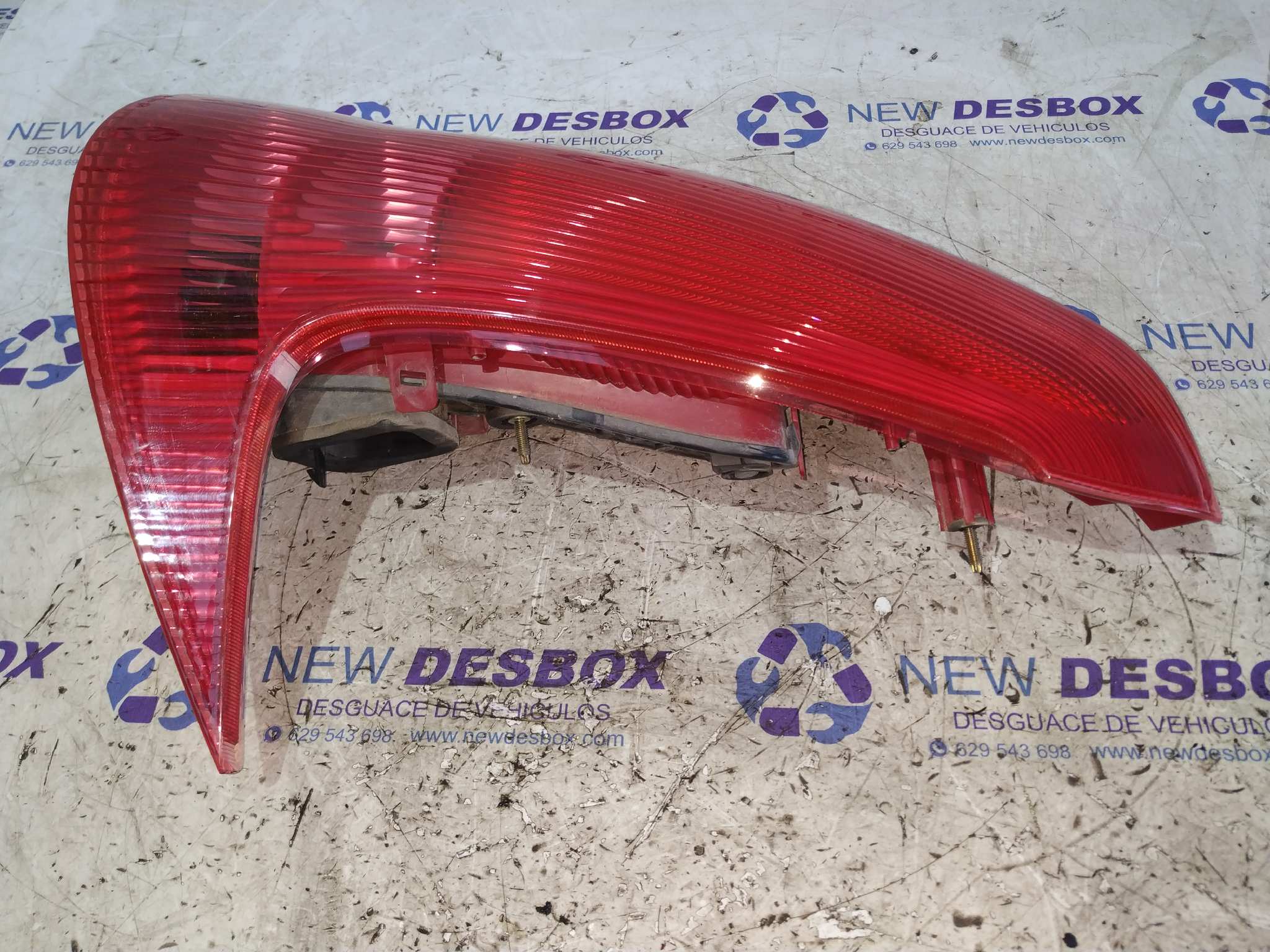 PILOTO TRASERO DERECHO PEUGEOT 206 BERLINA - vista 8