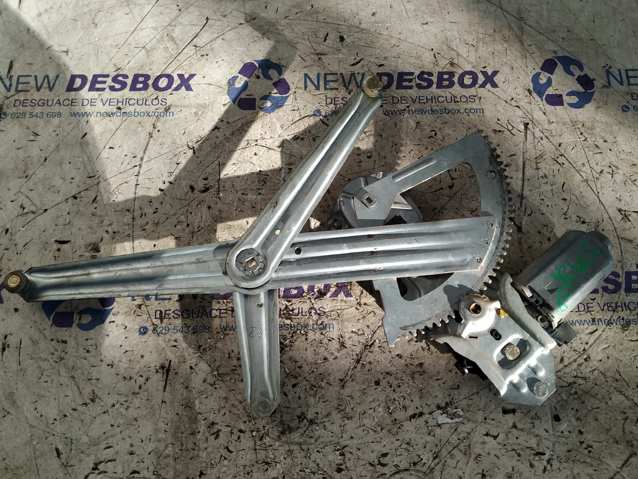 ELEVALUNAS DELANTERO DERECHO PEUGEOT 205 BERLINA - vista 3