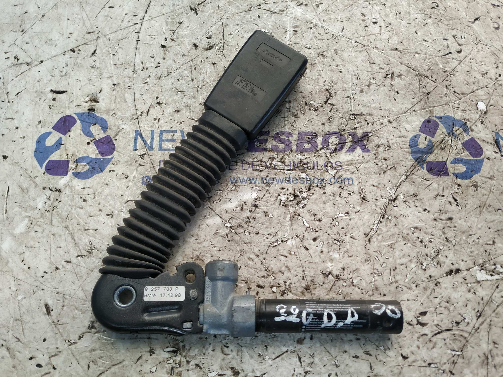 PRETENSOR AIRBAG DERECHO BMW SERIE 3 BERLINA (E46)