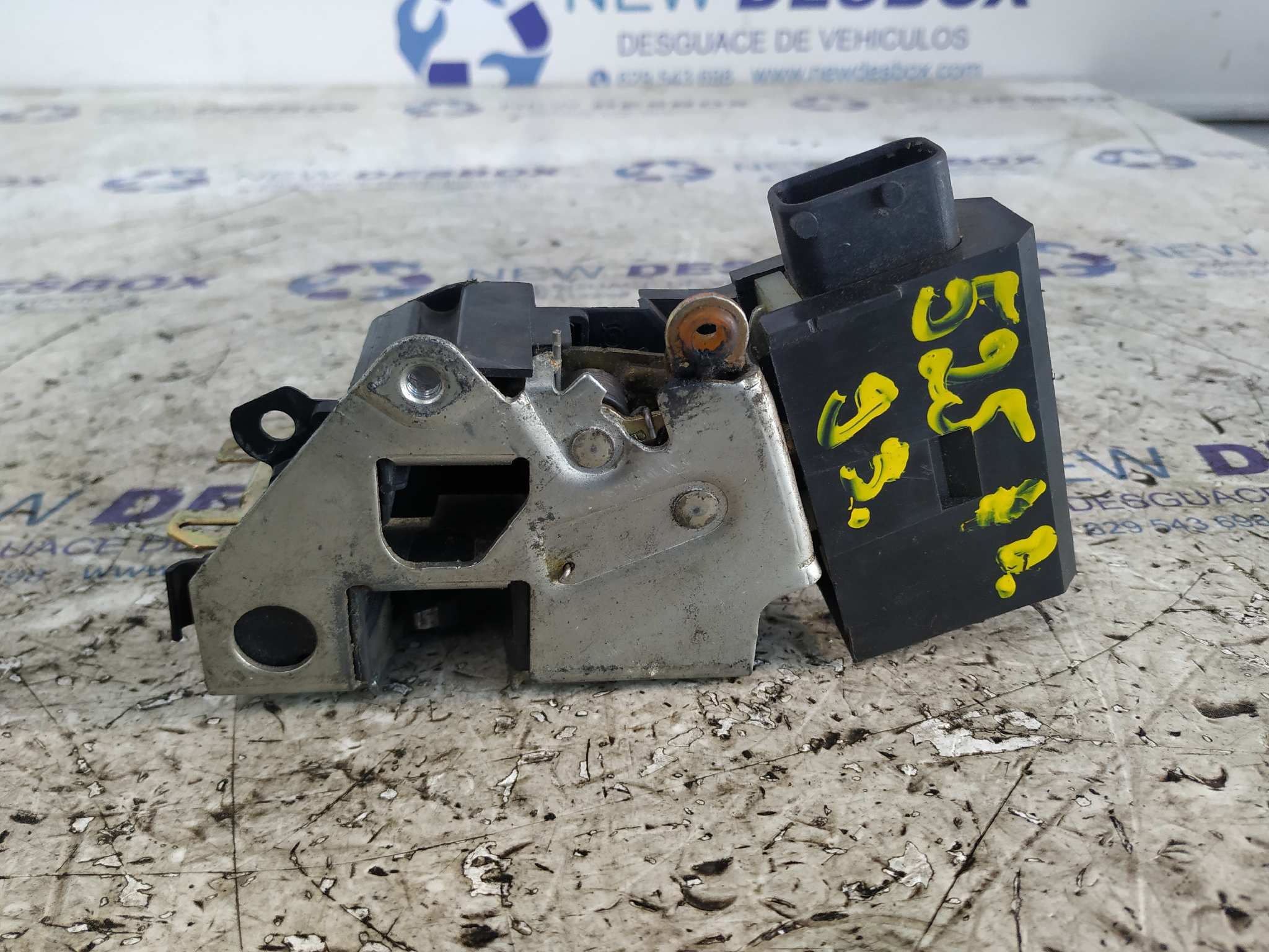 CERRADURA PUERTA DELANTERA DERECHA BMW SERIE 5 BERLINA (E34) - vista 5