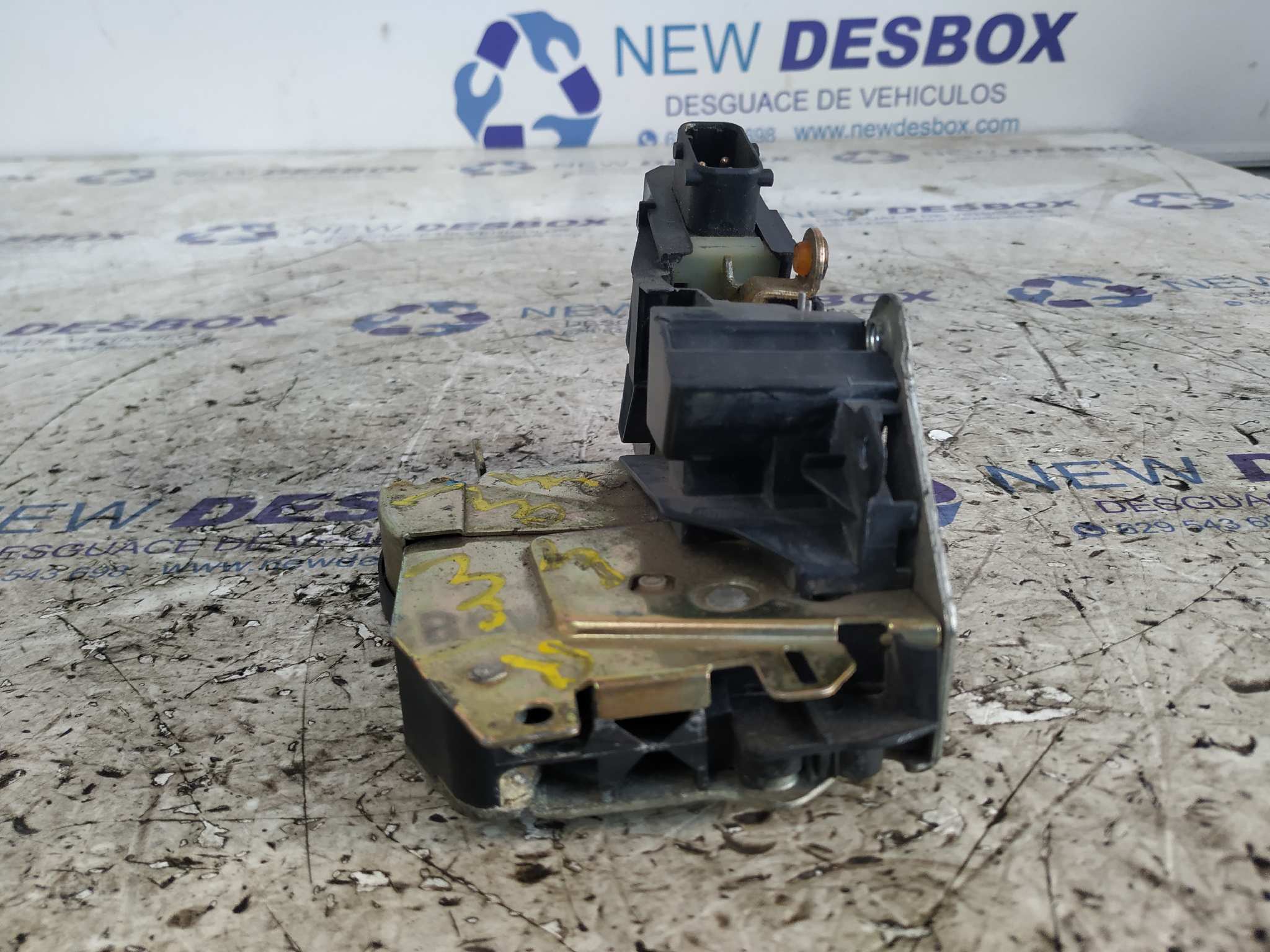 CERRADURA PUERTA DELANTERA DERECHA BMW SERIE 5 BERLINA (E34) - vista 3