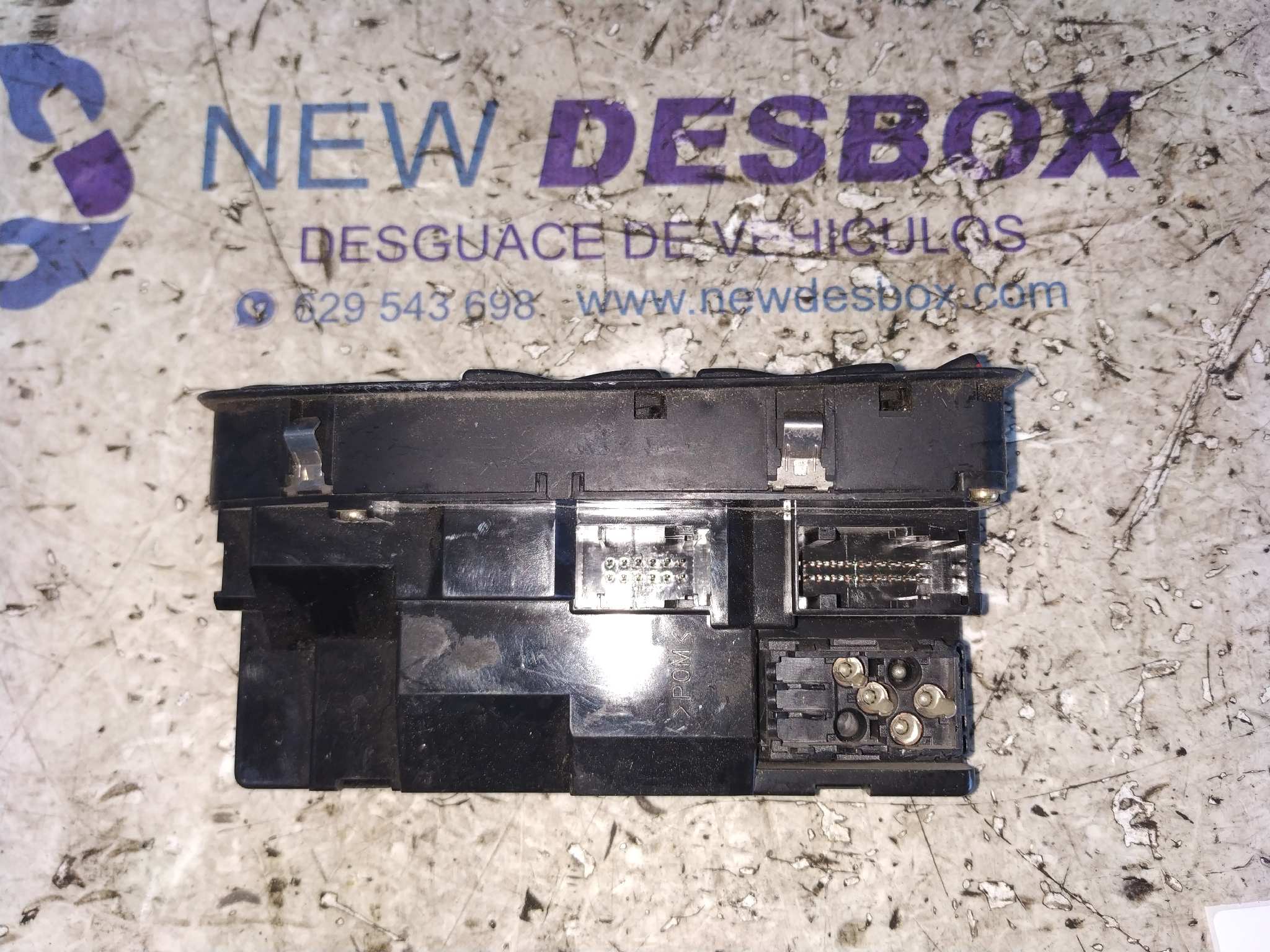 MANDO ELEVALUNAS DELANTERO IZQUIERDO BMW SERIE 5 BERLINA (E39) - vista 4