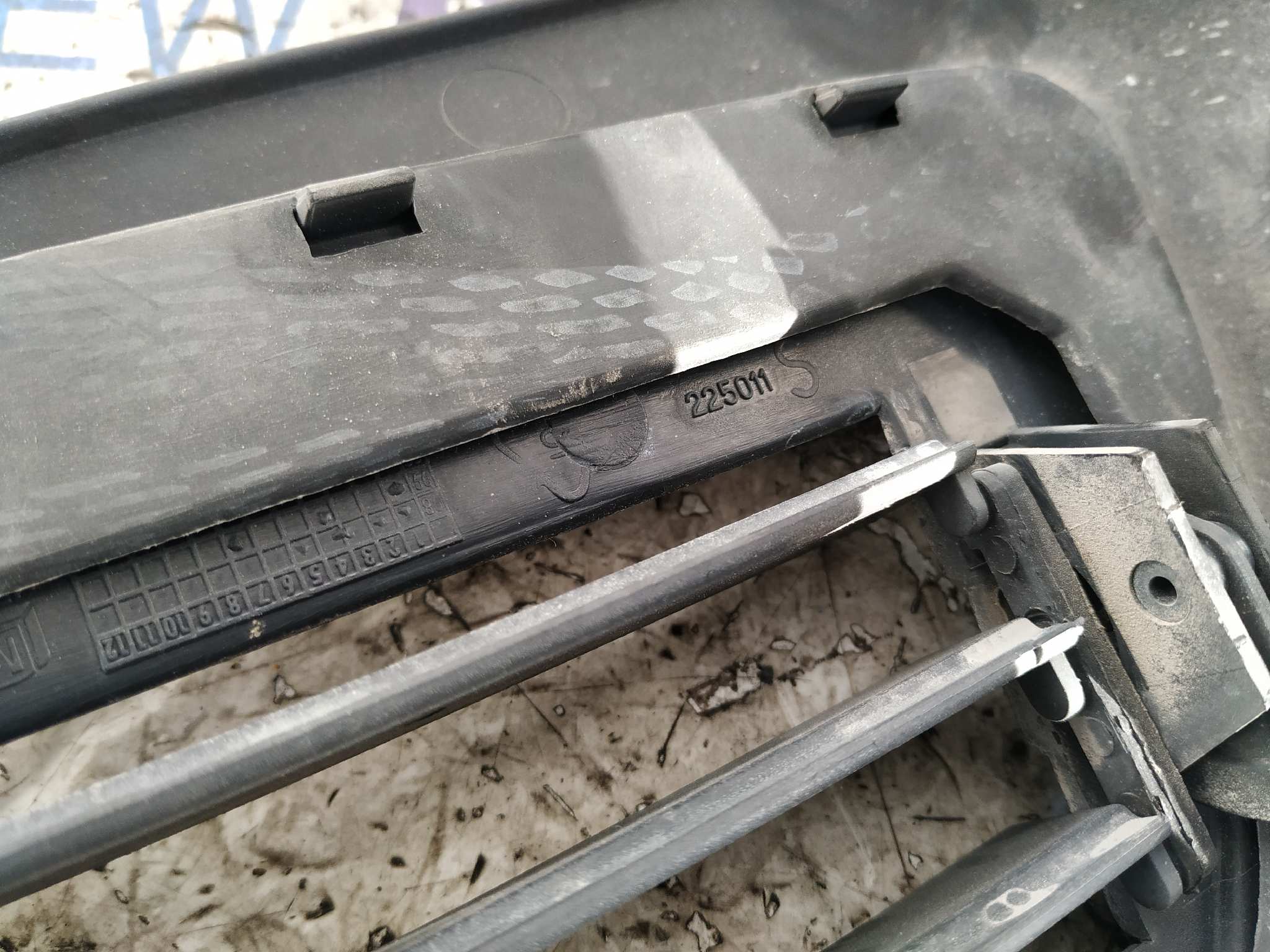 REJILLA AIREADORA GILERA RUNNER - vista 3