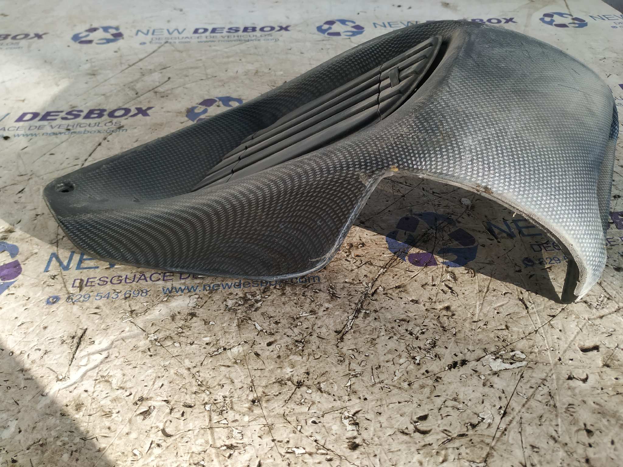 REJILLA AIREADORA GILERA RUNNER - vista 6