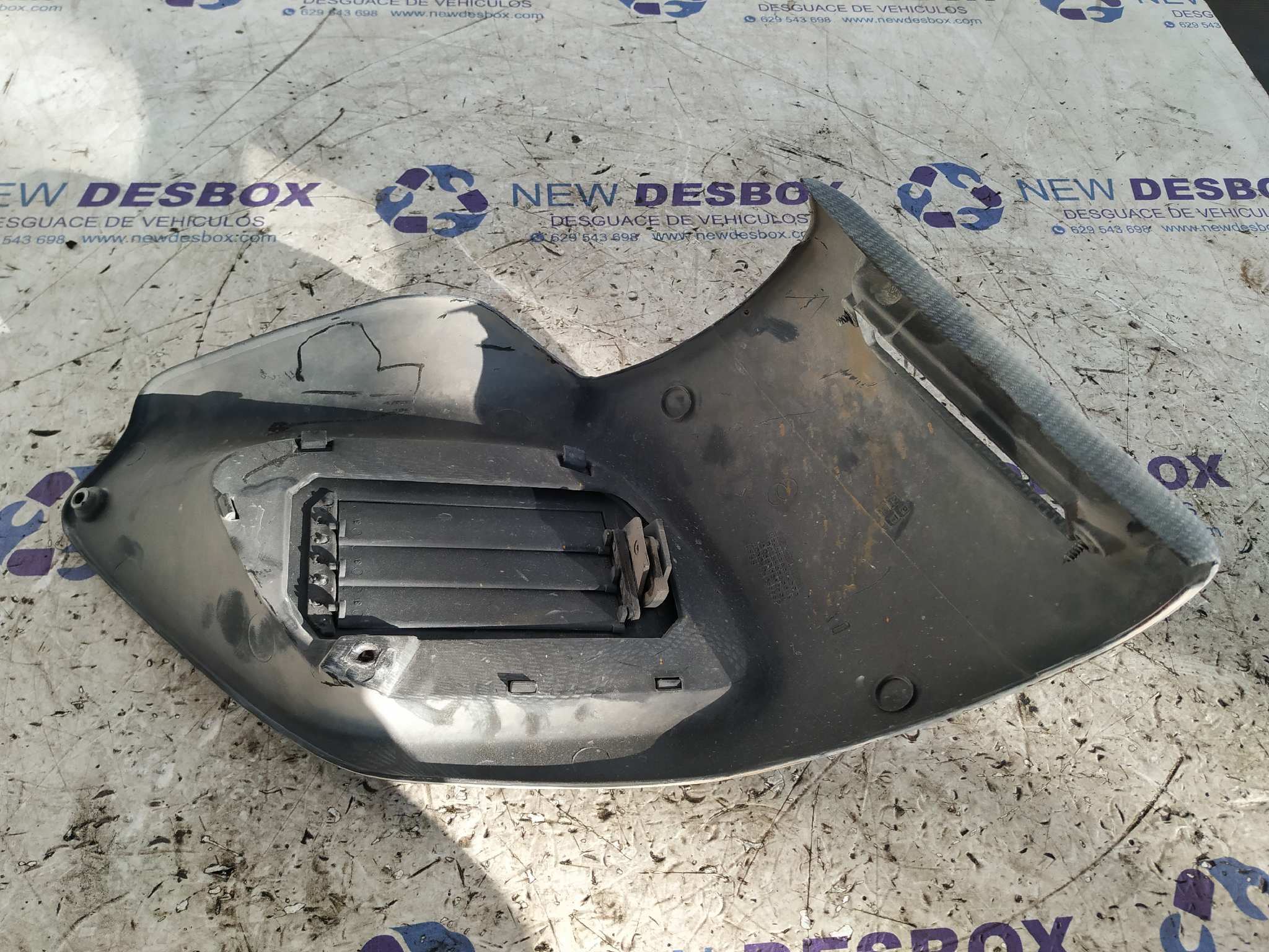 REJILLA AIREADORA GILERA RUNNER - vista 4