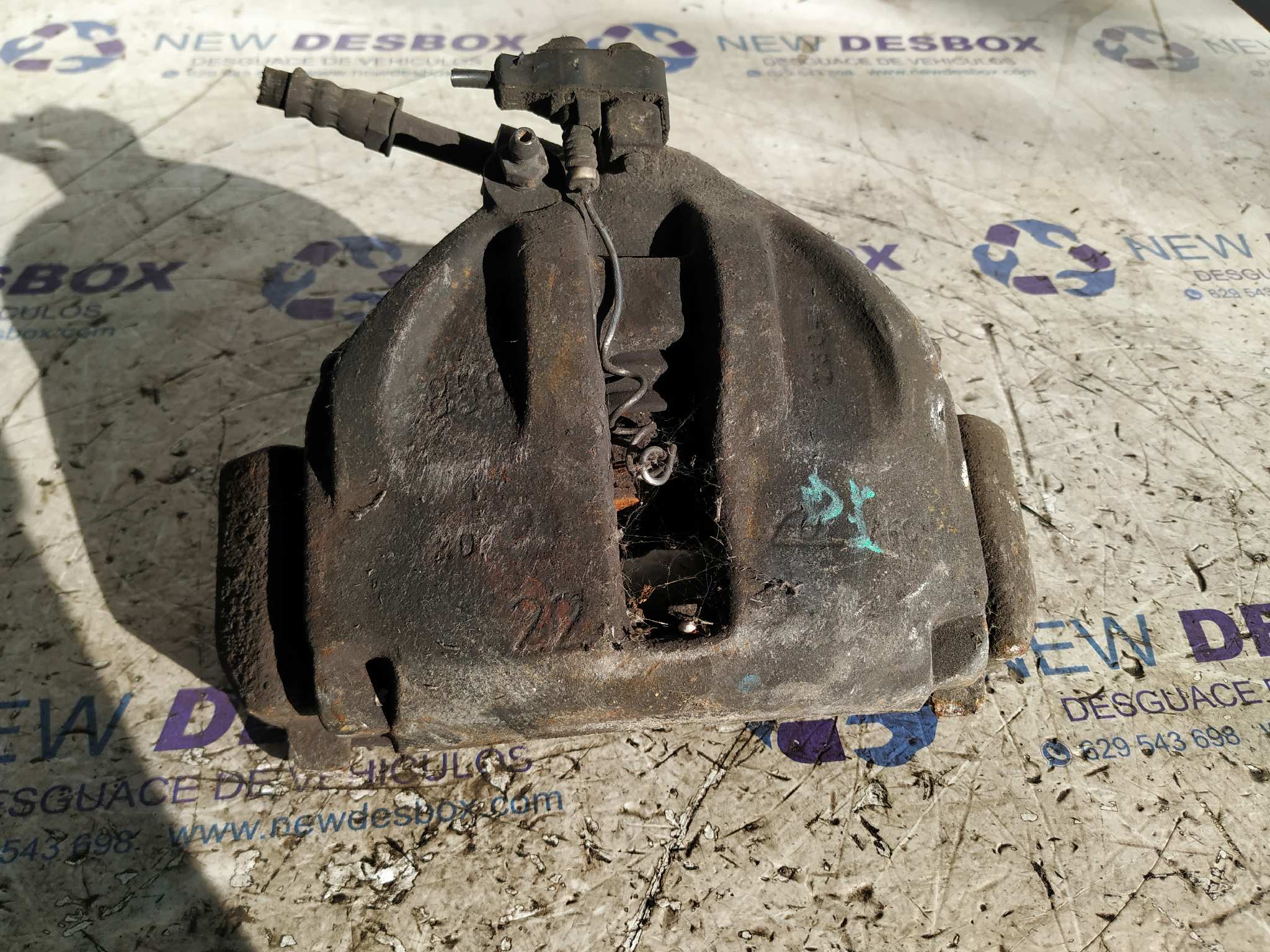 PINZA DE FRENO DELANTERA IZQUIERDA VOLKSWAGEN LT CAJA ABIERTA (MOD. 1997)