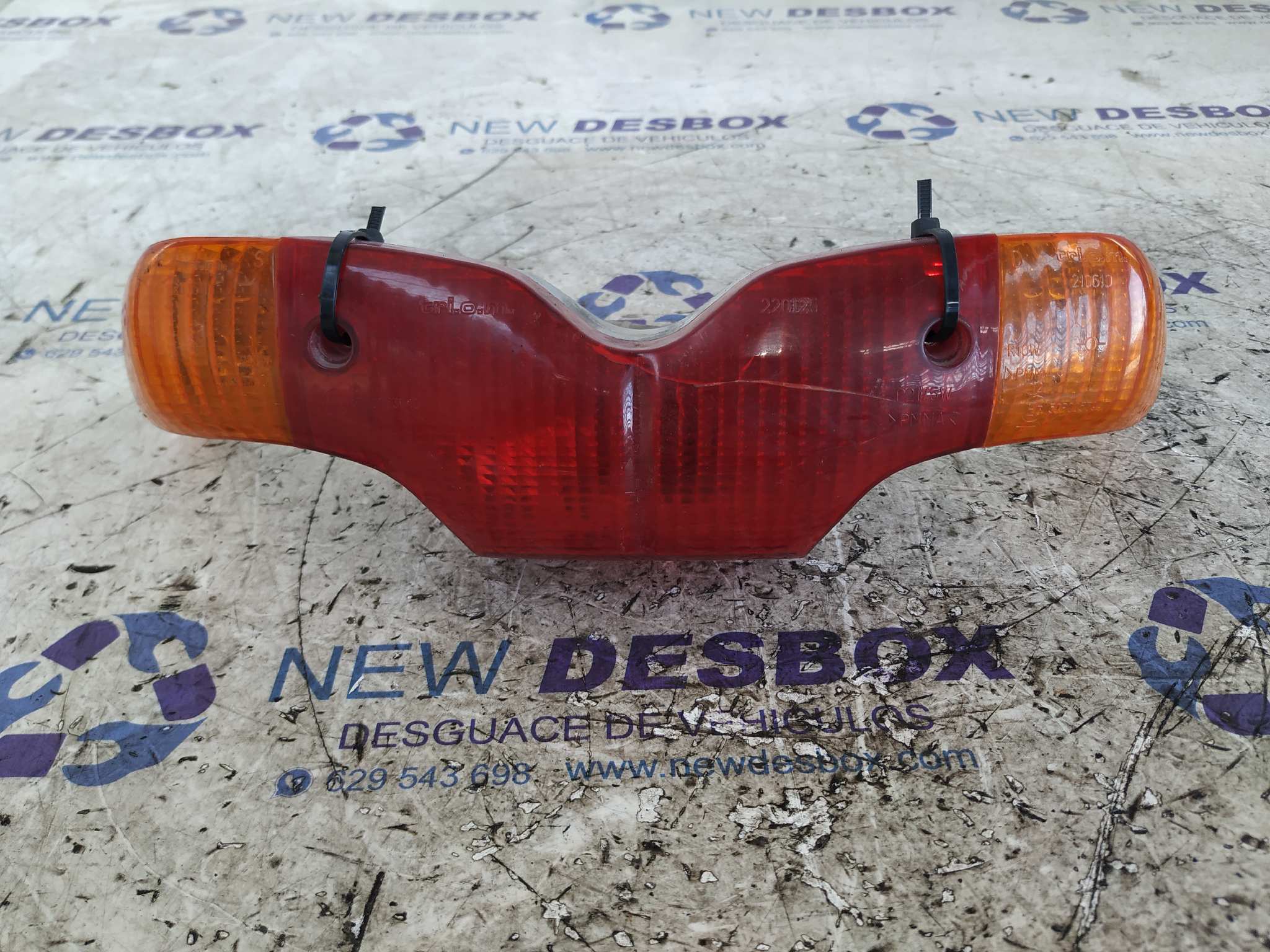 PILOTO TRASERO CENTRAL GILERA RUNNER