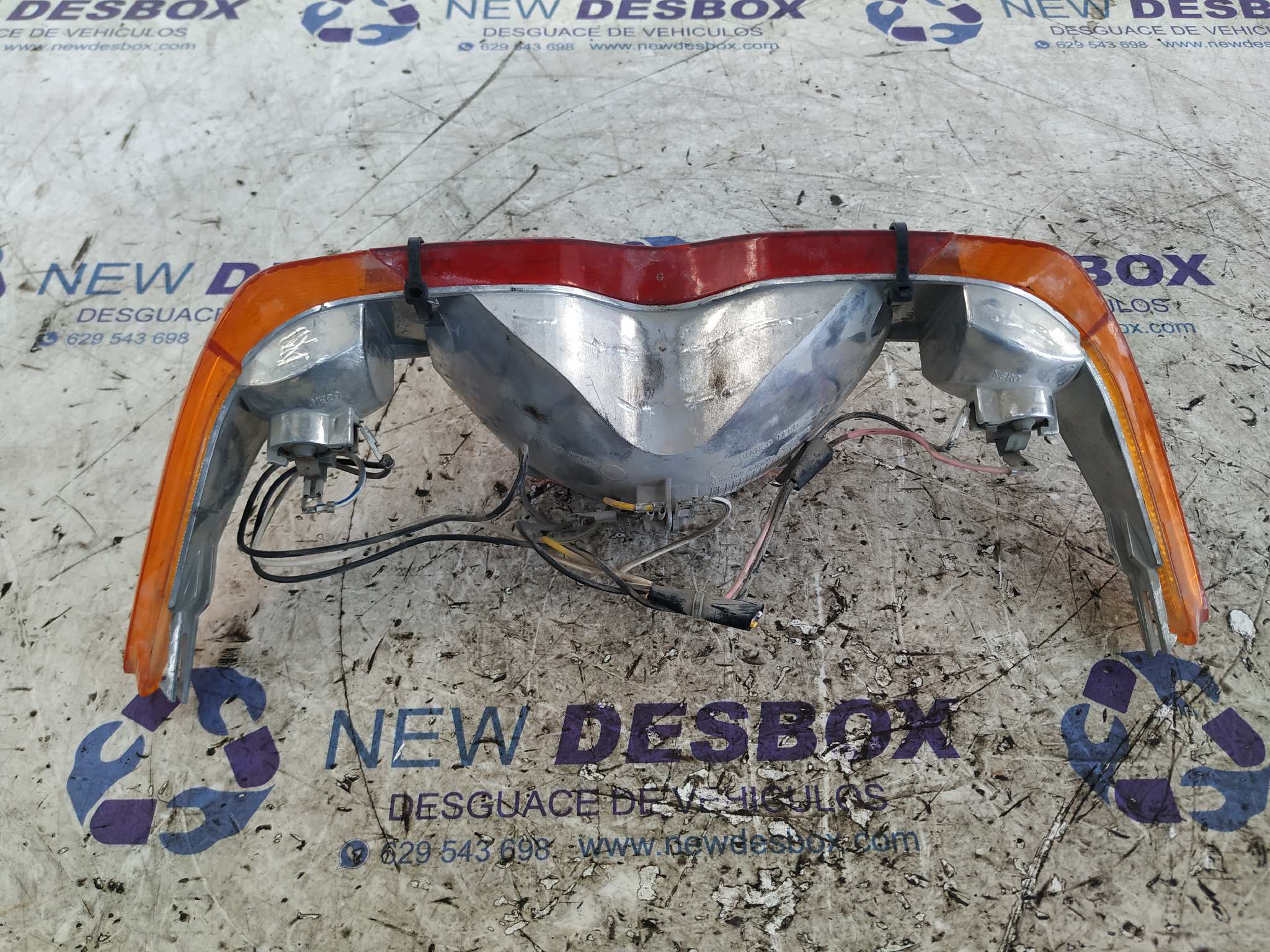 PILOTO TRASERO CENTRAL GILERA RUNNER - vista 6