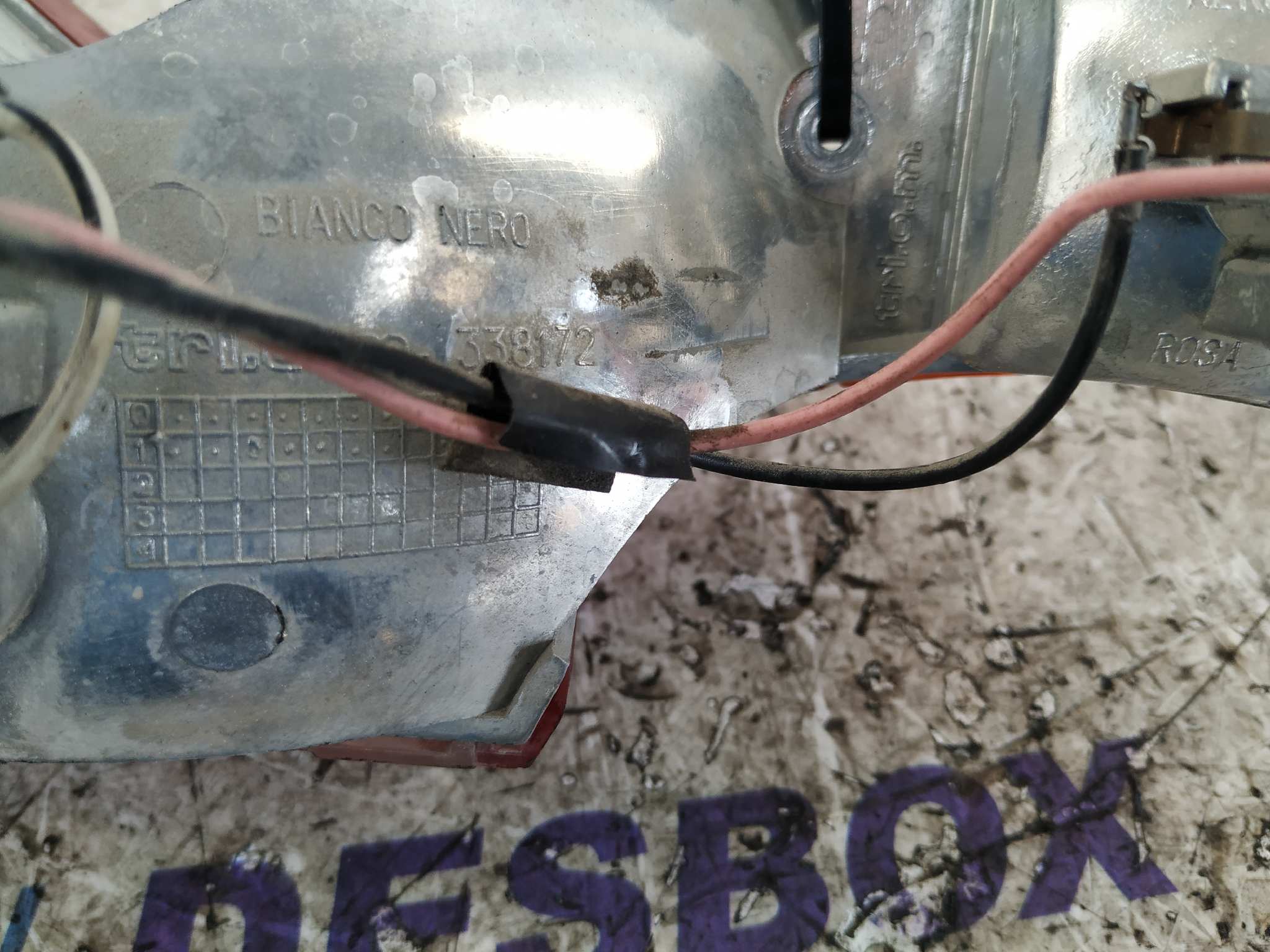 PILOTO TRASERO CENTRAL GILERA RUNNER - vista 2