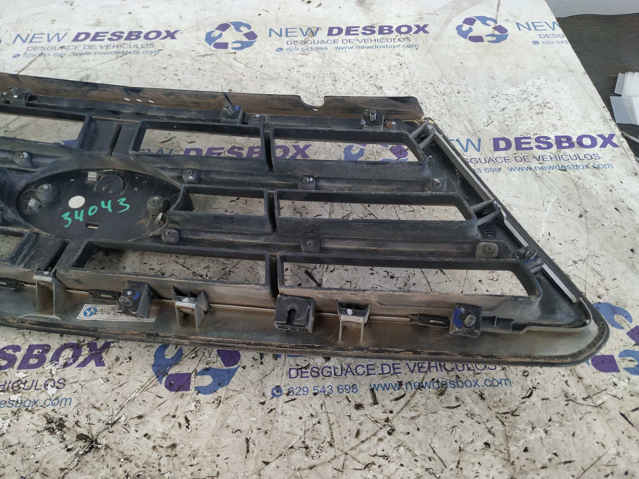 REJILLA DELANTERA KIA SORENTO - vista 4