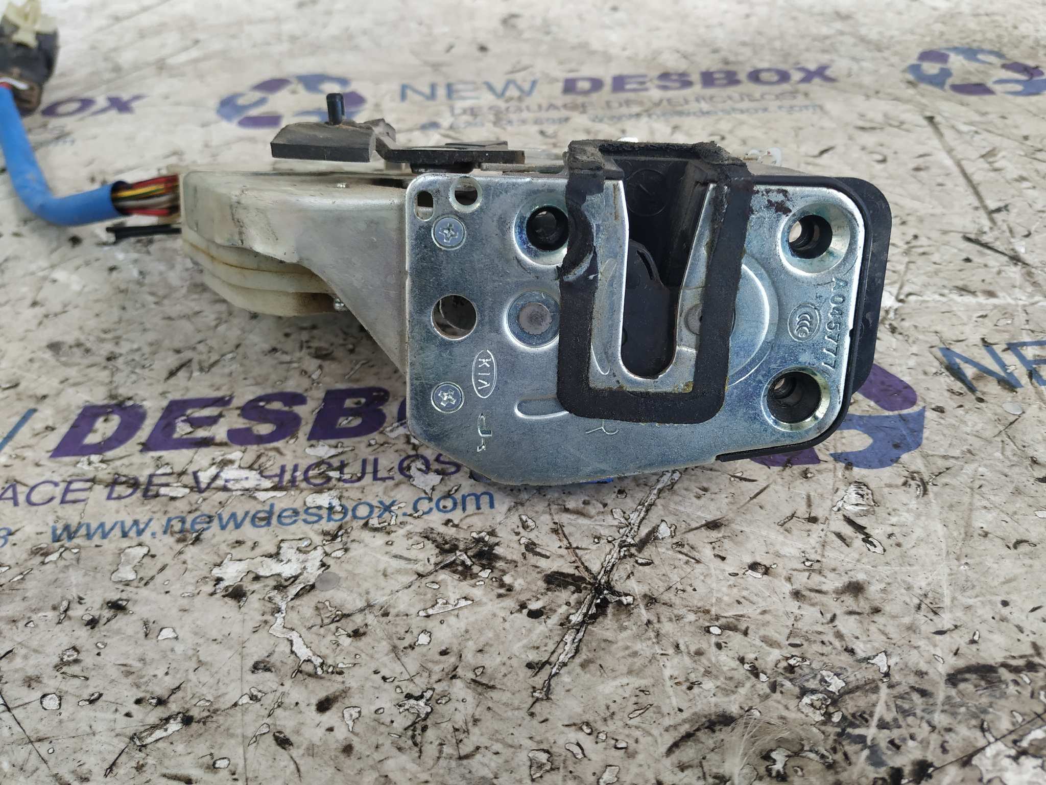 CERRADURA PUERTA TRASERA DERECHA KIA SORENTO - vista 4