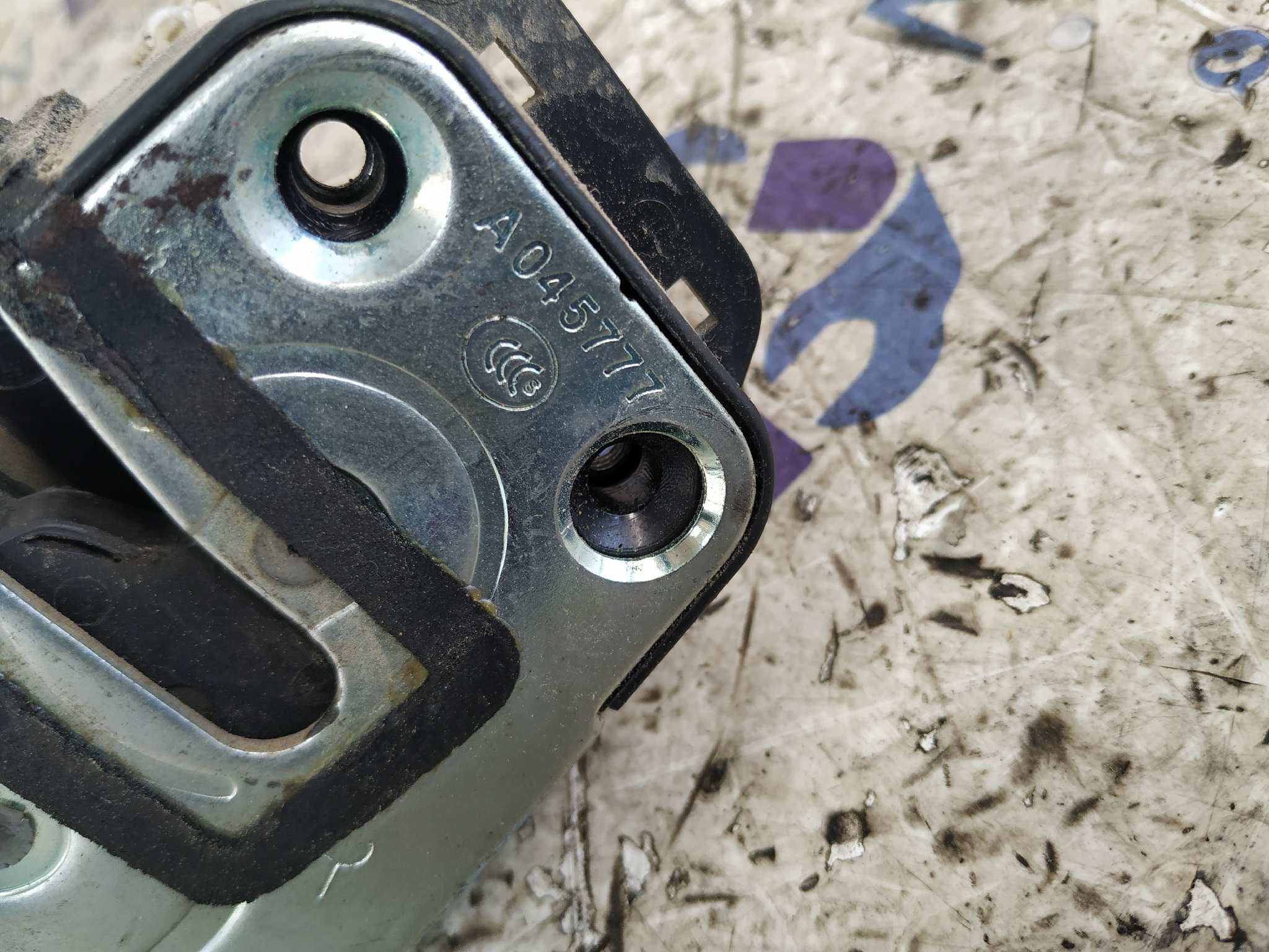 CERRADURA PUERTA TRASERA DERECHA KIA SORENTO - vista 5