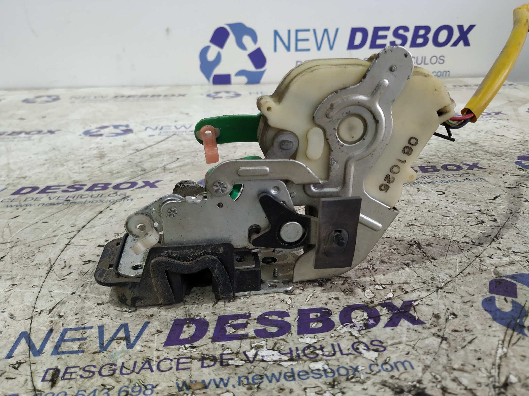 CERRADURA PUERTA TRASERA IZQUIERDA KIA SORENTO - vista 2
