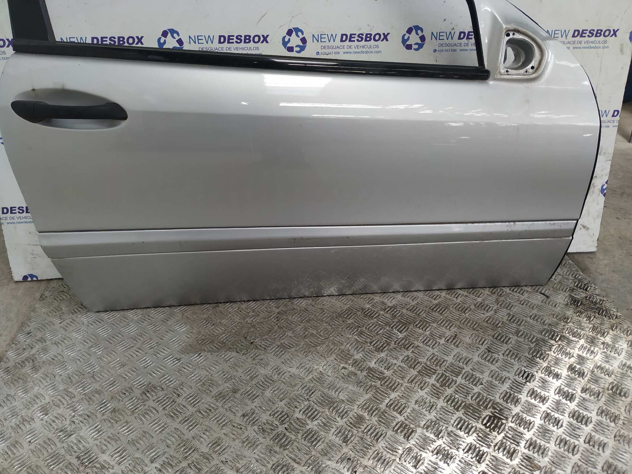 PUERTA DELANTERA DERECHA MERCEDES-BENZ CLASE C (W203) SPORTCOUPE - vista 3