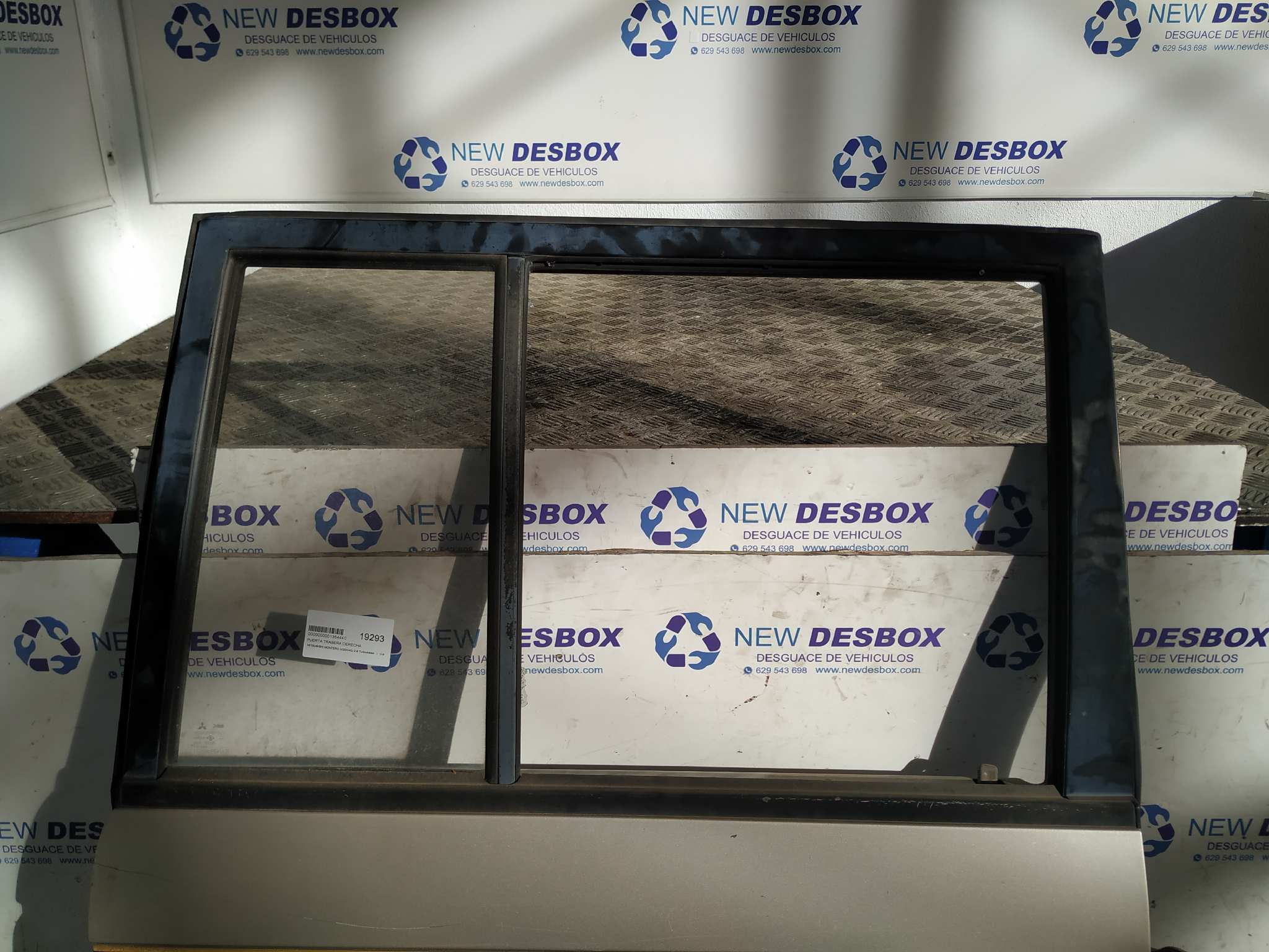 PUERTA TRASERA DERECHA MITSUBISHI MONTERO (V20/V40) - vista 5