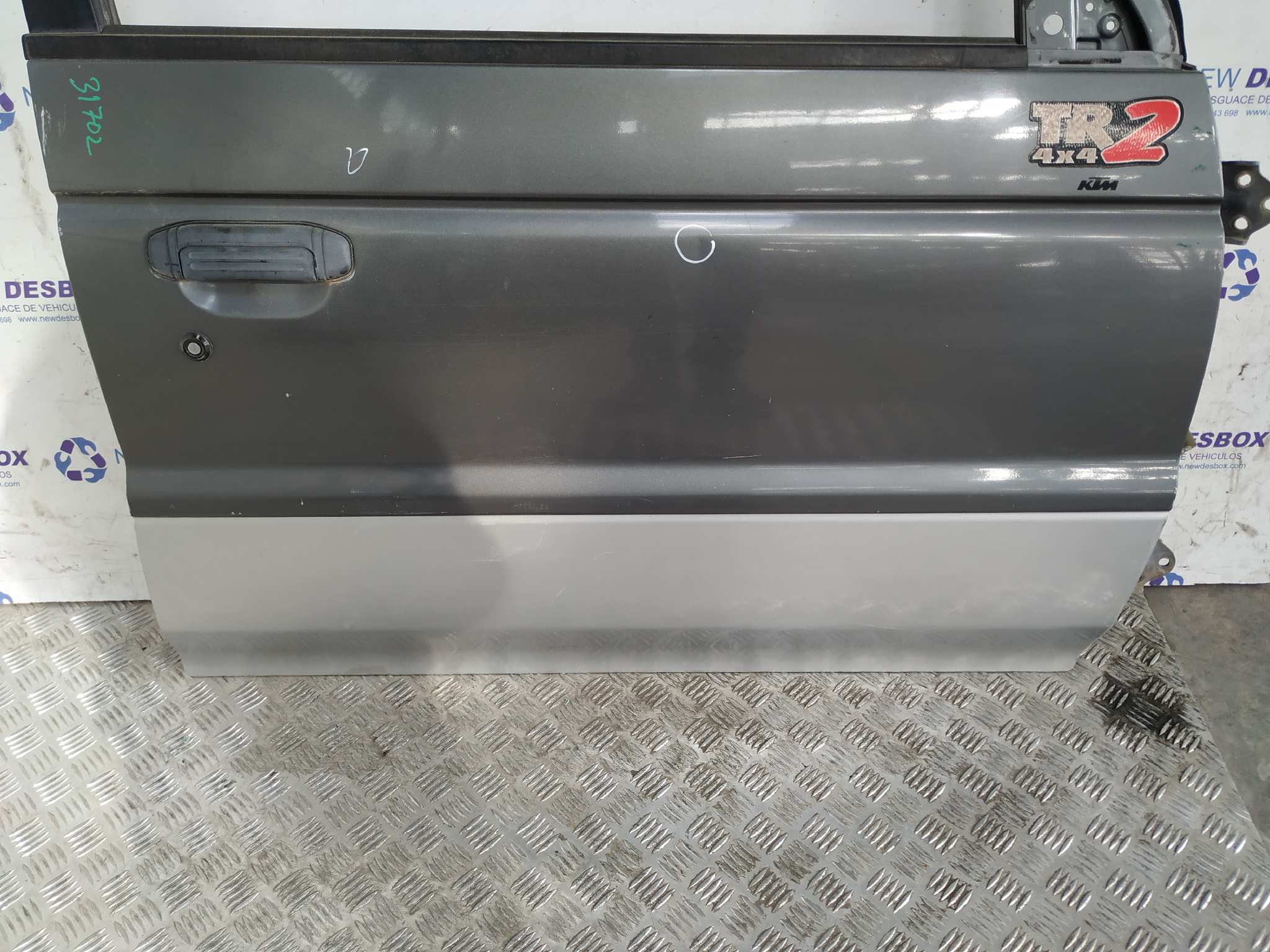 PUERTA DELANTERA DERECHA MITSUBISHI MONTERO (V20/V40) - vista 4